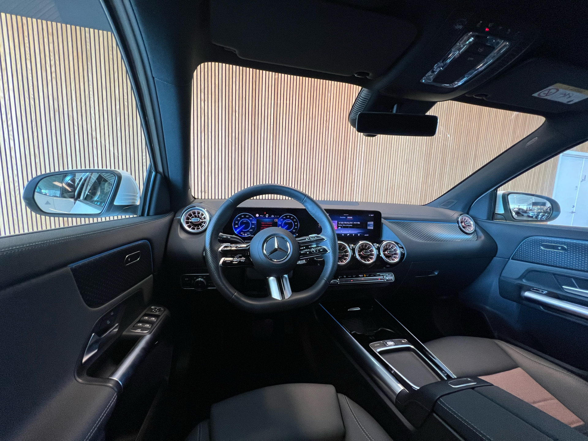 Billede af Mercedes-Benz EQA 300 EL Electric Art Premium 4Matic 228HK 5d Aut.