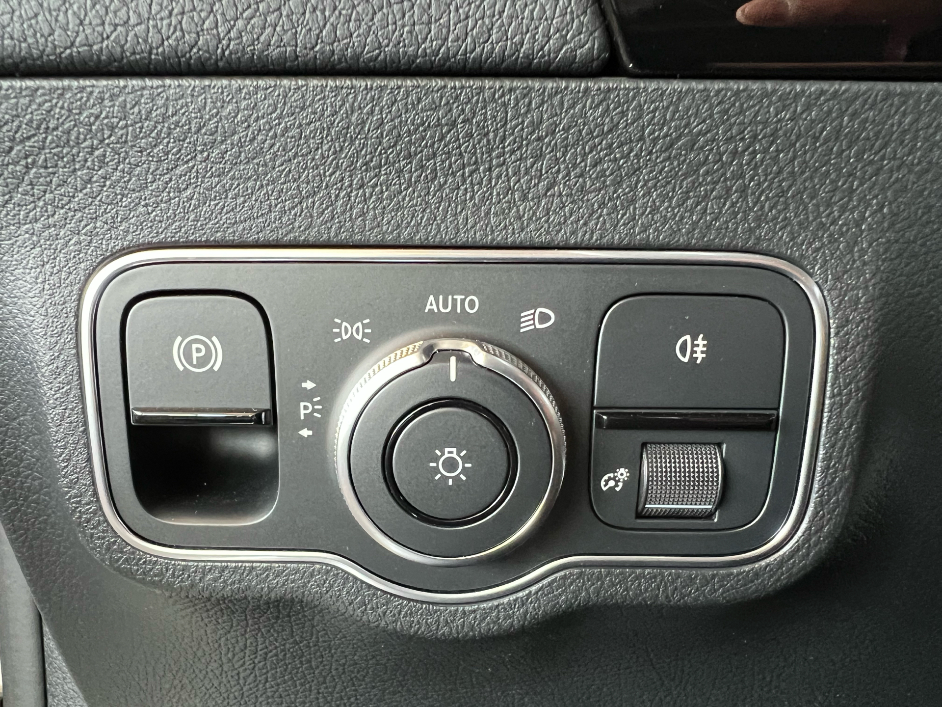 Billede af Mercedes-Benz EQA 300 EL Electric Art Premium 4Matic 228HK 5d Aut.
