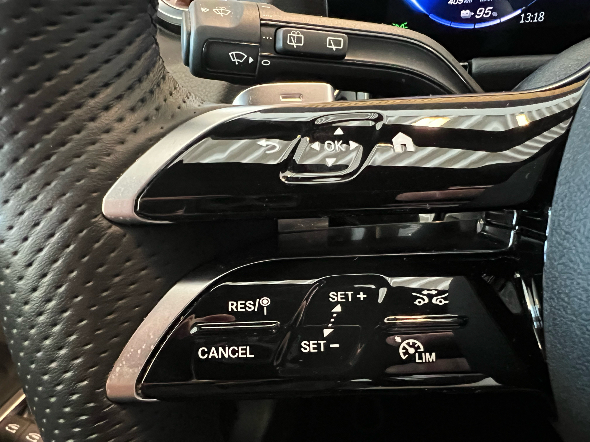 Billede af Mercedes-Benz EQA 300 EL Electric Art Premium 4Matic 228HK 5d Aut.