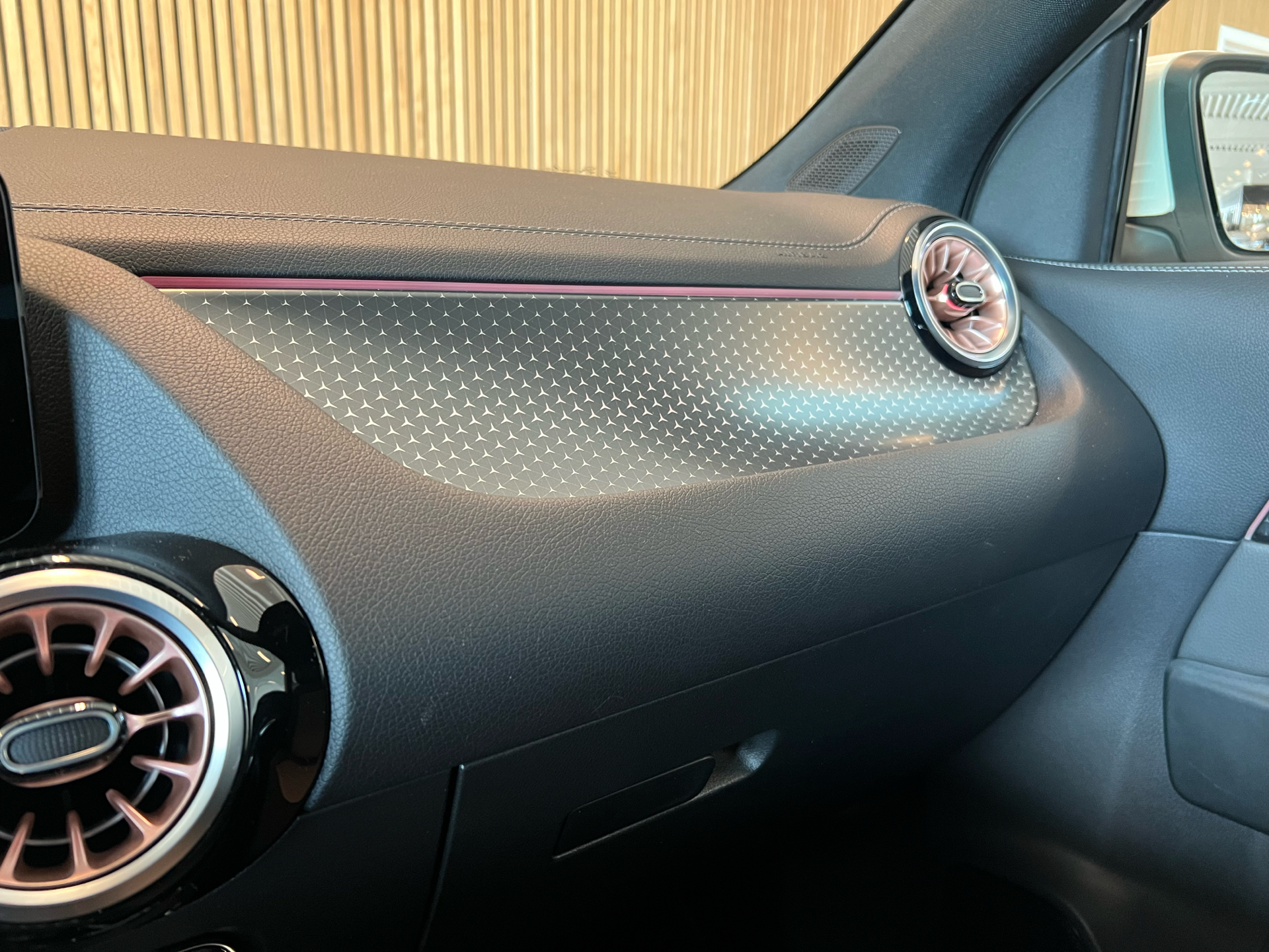 Billede af Mercedes-Benz EQA 300 EL Electric Art Premium 4Matic 228HK 5d Aut.