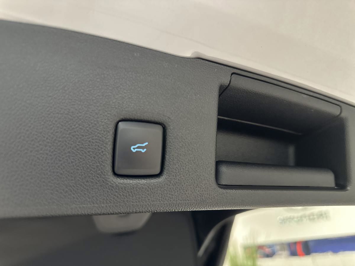 Billede af Ford Kuga 2,5 Plugin-hybrid Graphite Tech CVT 225HK 5d Trinl. Gear