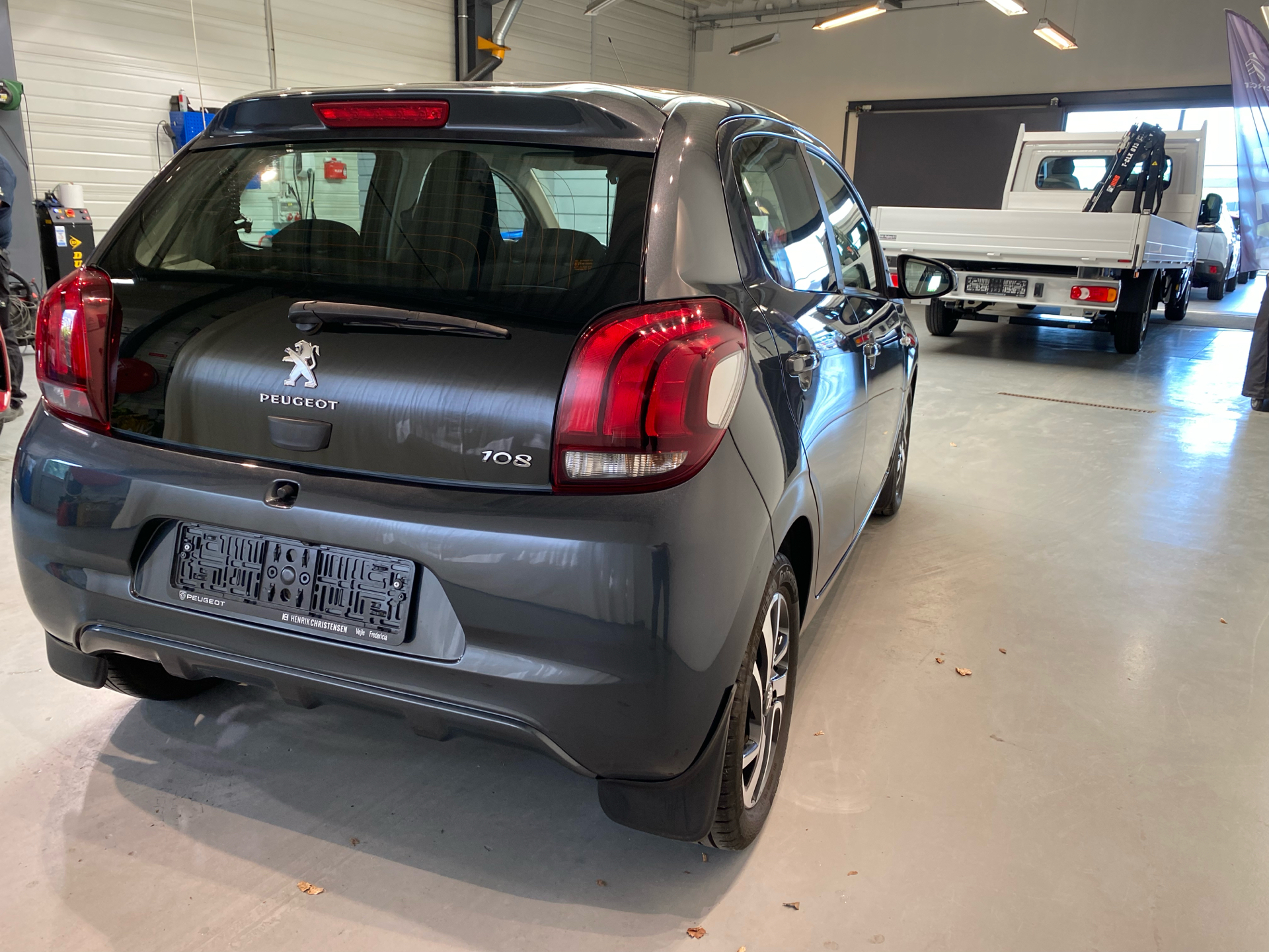 Billede af Peugeot 108 1,0 e-Vti Allure+ 72HK 5d