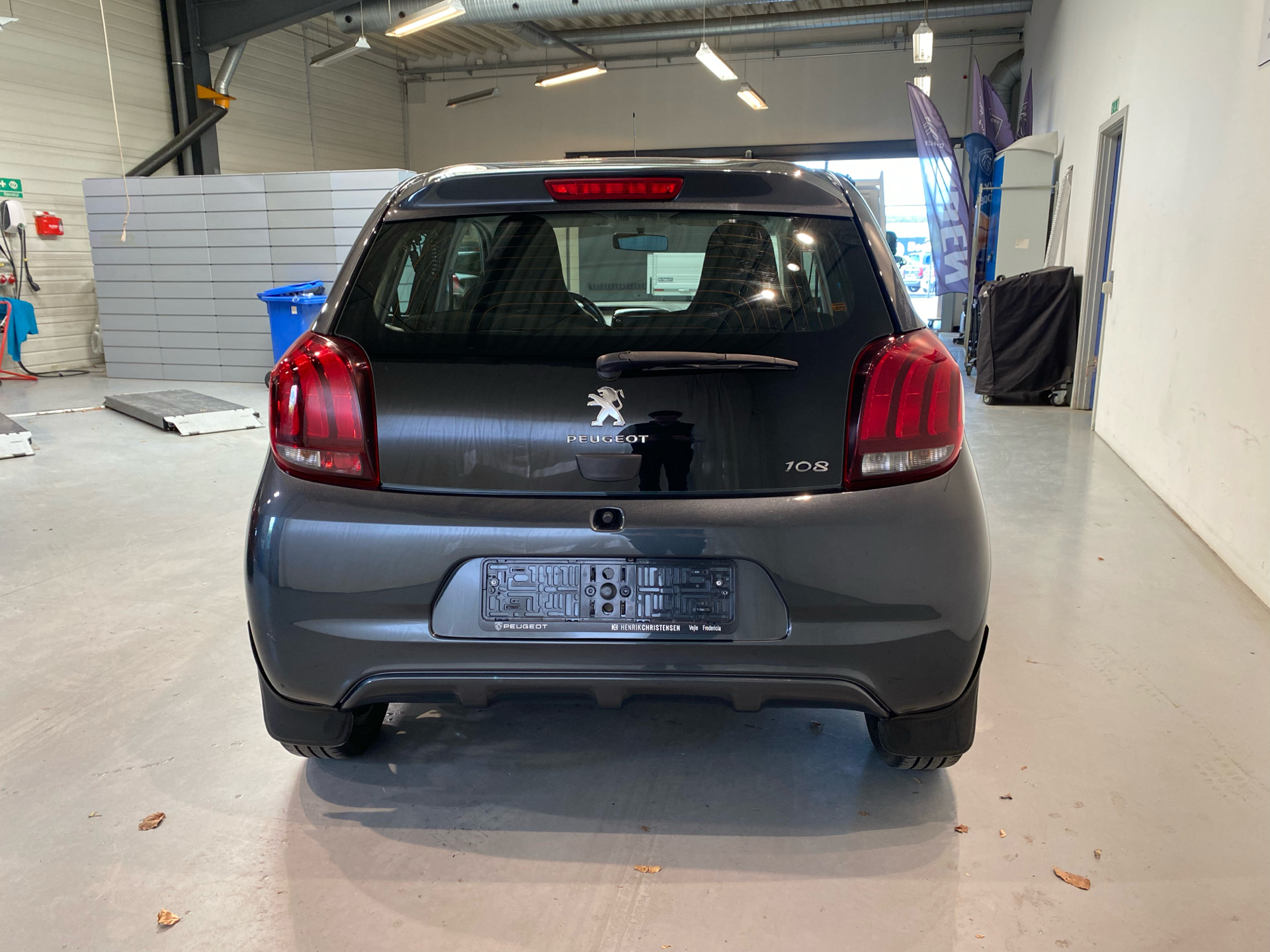 Billede af Peugeot 108 1,0 e-Vti Allure+ 72HK 5d