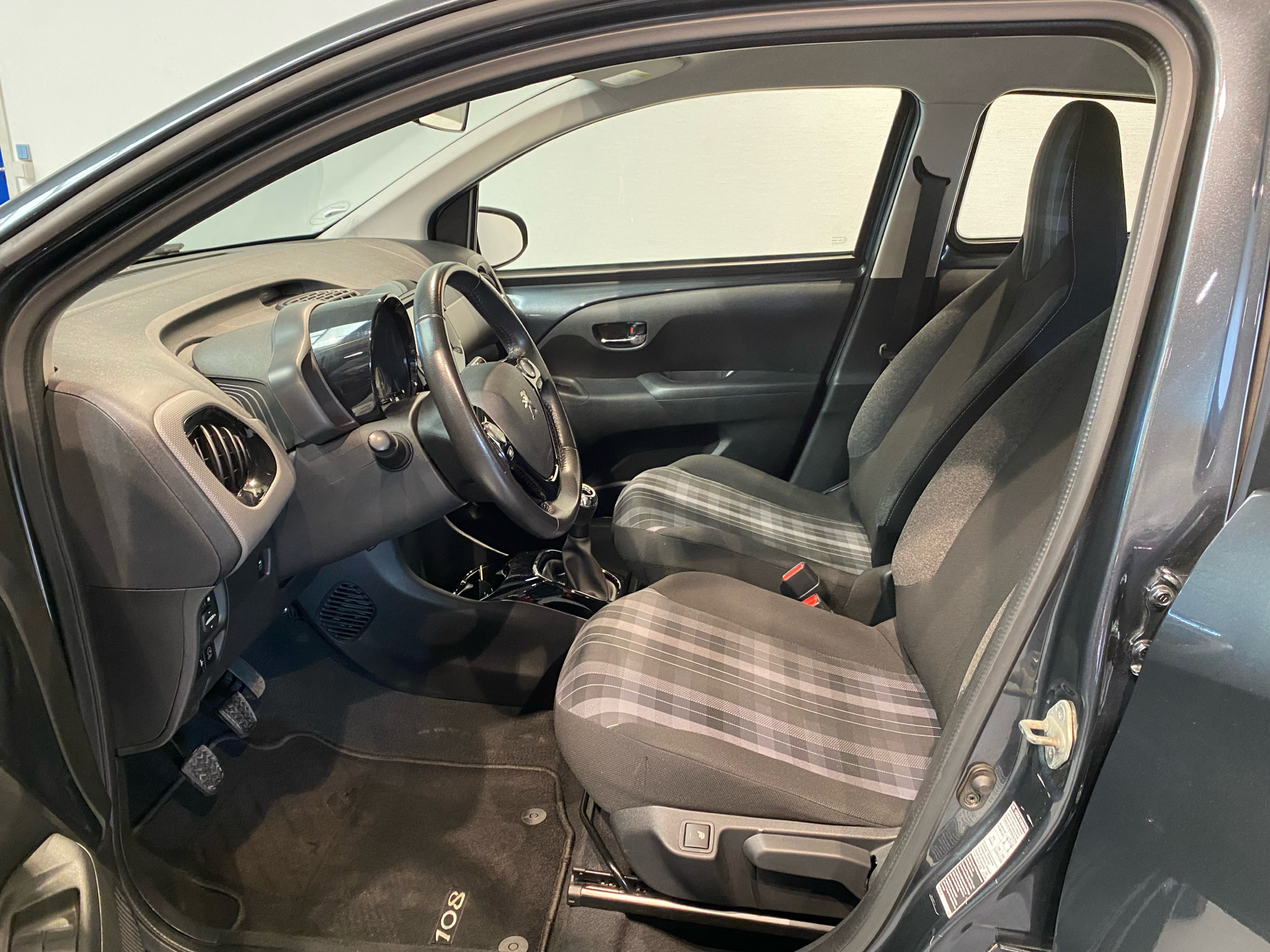 Billede af Peugeot 108 1,0 e-Vti Allure+ 72HK 5d