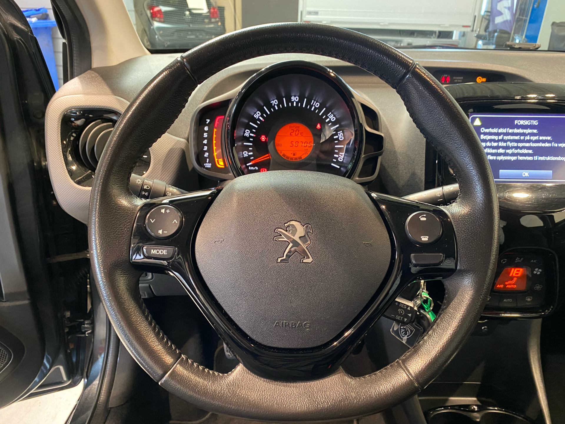 Billede af Peugeot 108 1,0 e-Vti Allure+ 72HK 5d