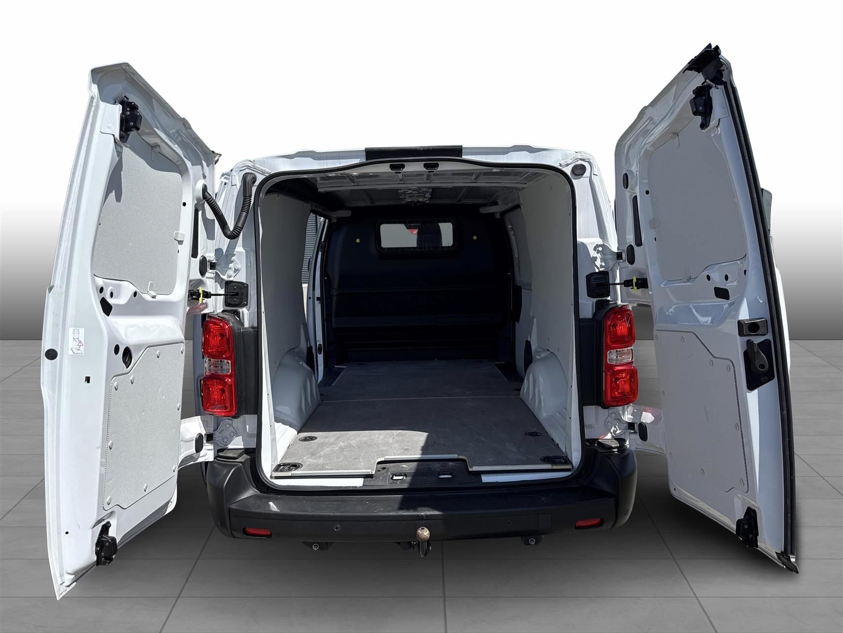 Billede af Toyota Proace Long 2,0 D Comfort Master To skydedør 144HK Van 8g Aut.