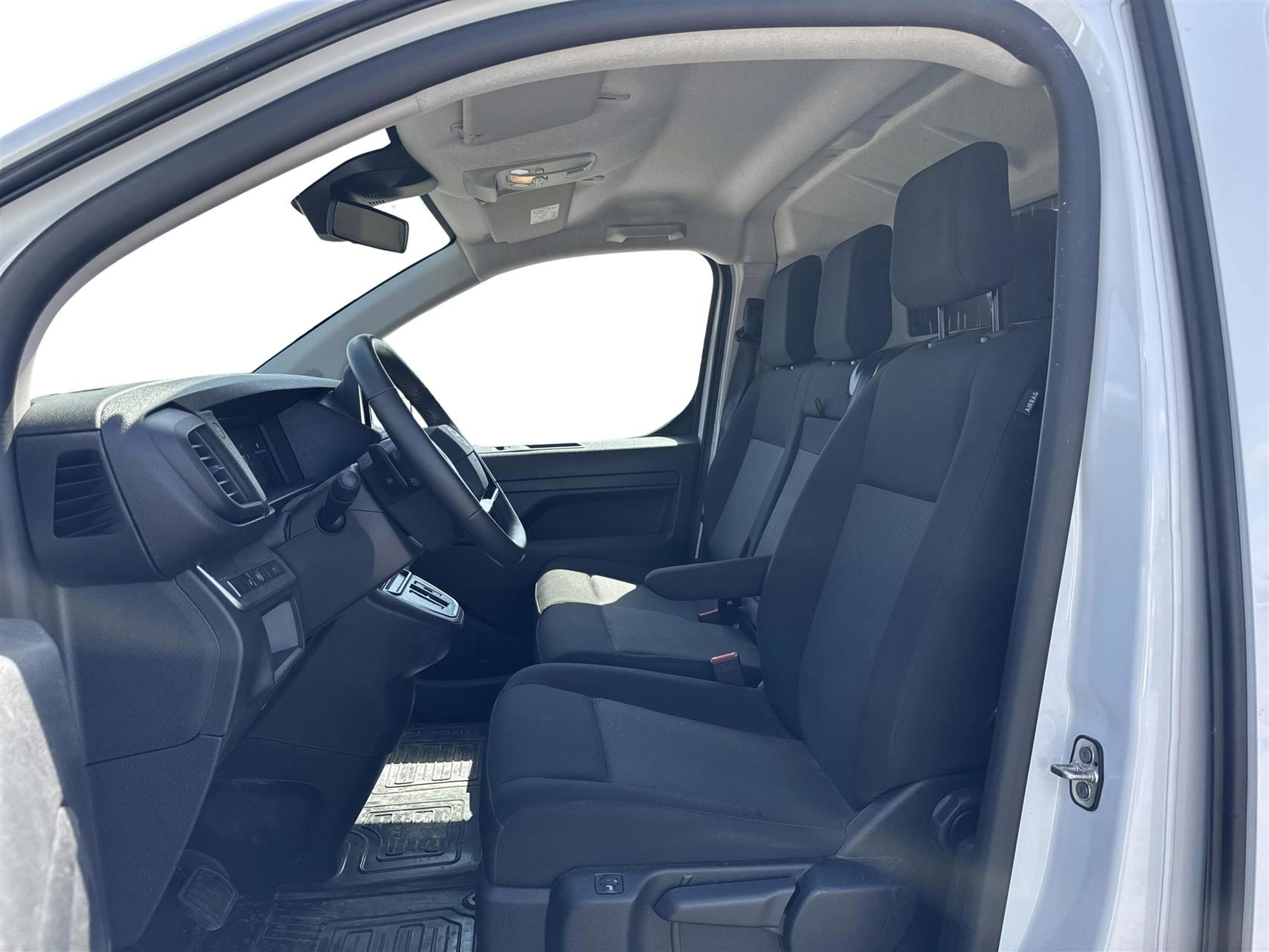 Billede af Toyota Proace Long 2,0 D Comfort Master To skydedør 144HK Van 8g Aut.