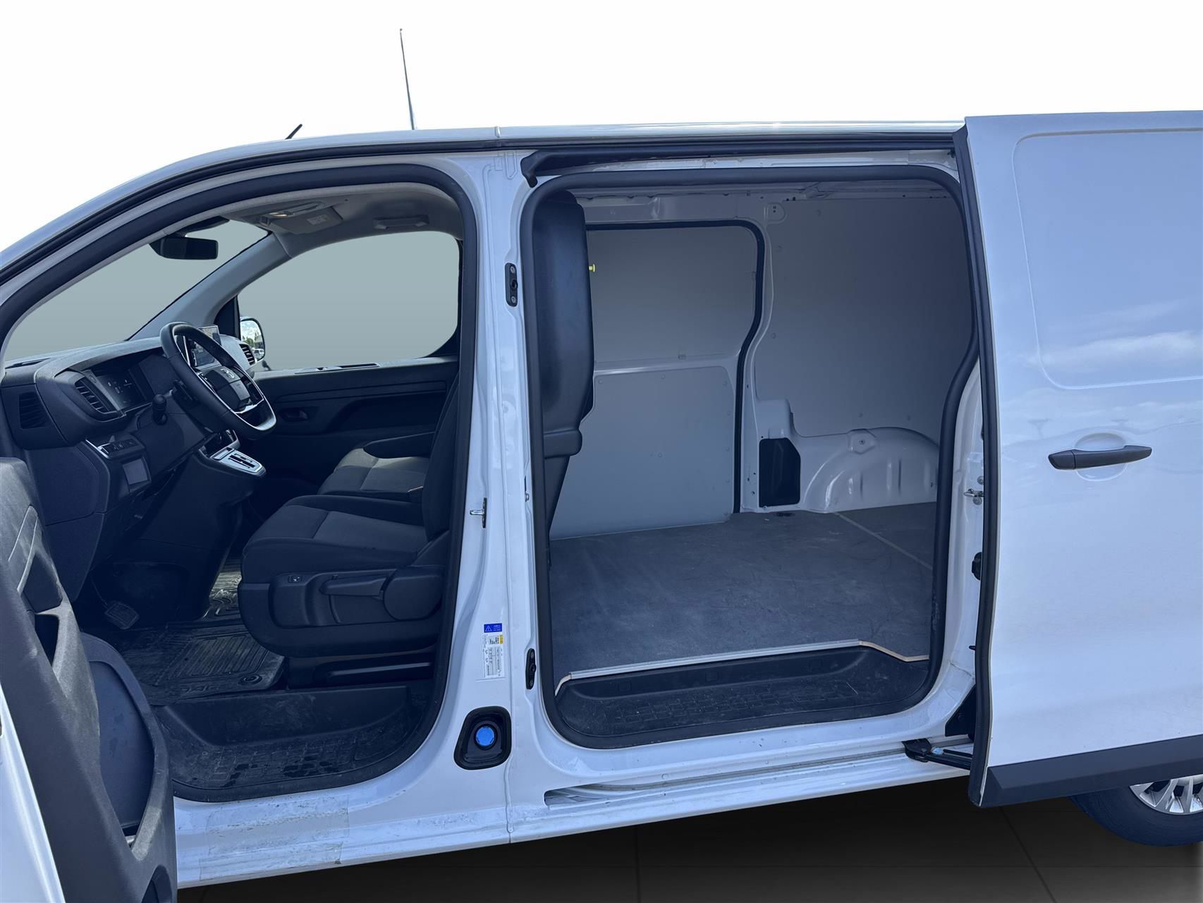 Billede af Toyota Proace Long 2,0 D Comfort Master To skydedør 144HK Van 8g Aut.