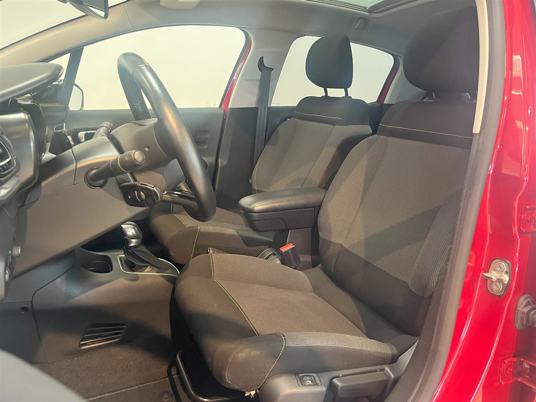 Billede af Citroën C3 1,2 PureTech Skyline EAT6 start/stop 110HK 5d 6g Aut.