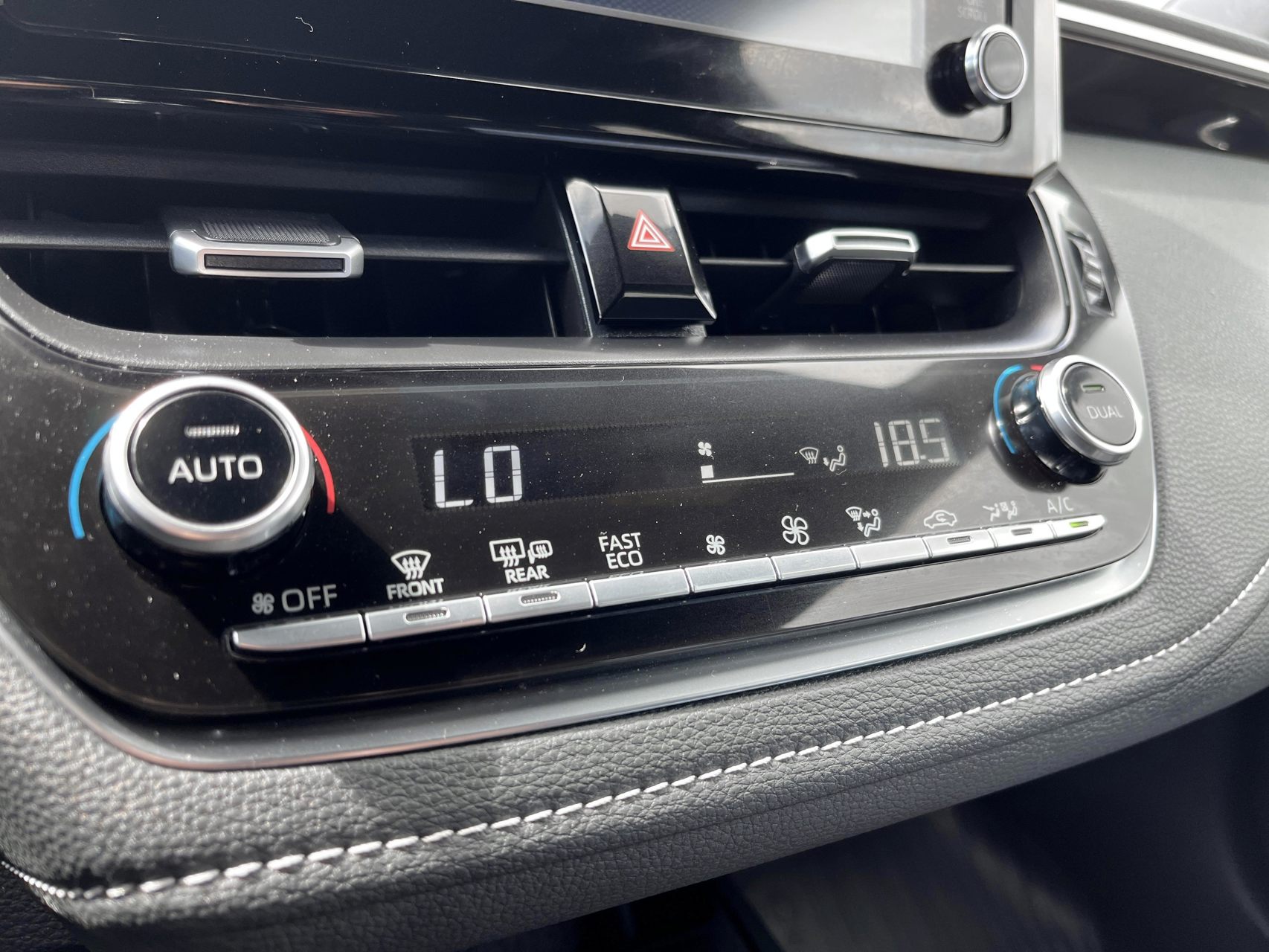 Billede af Toyota Corolla Touring Sports 1,8 Hybrid Active Smart E-CVT 122HK Stc Trinl. Gear