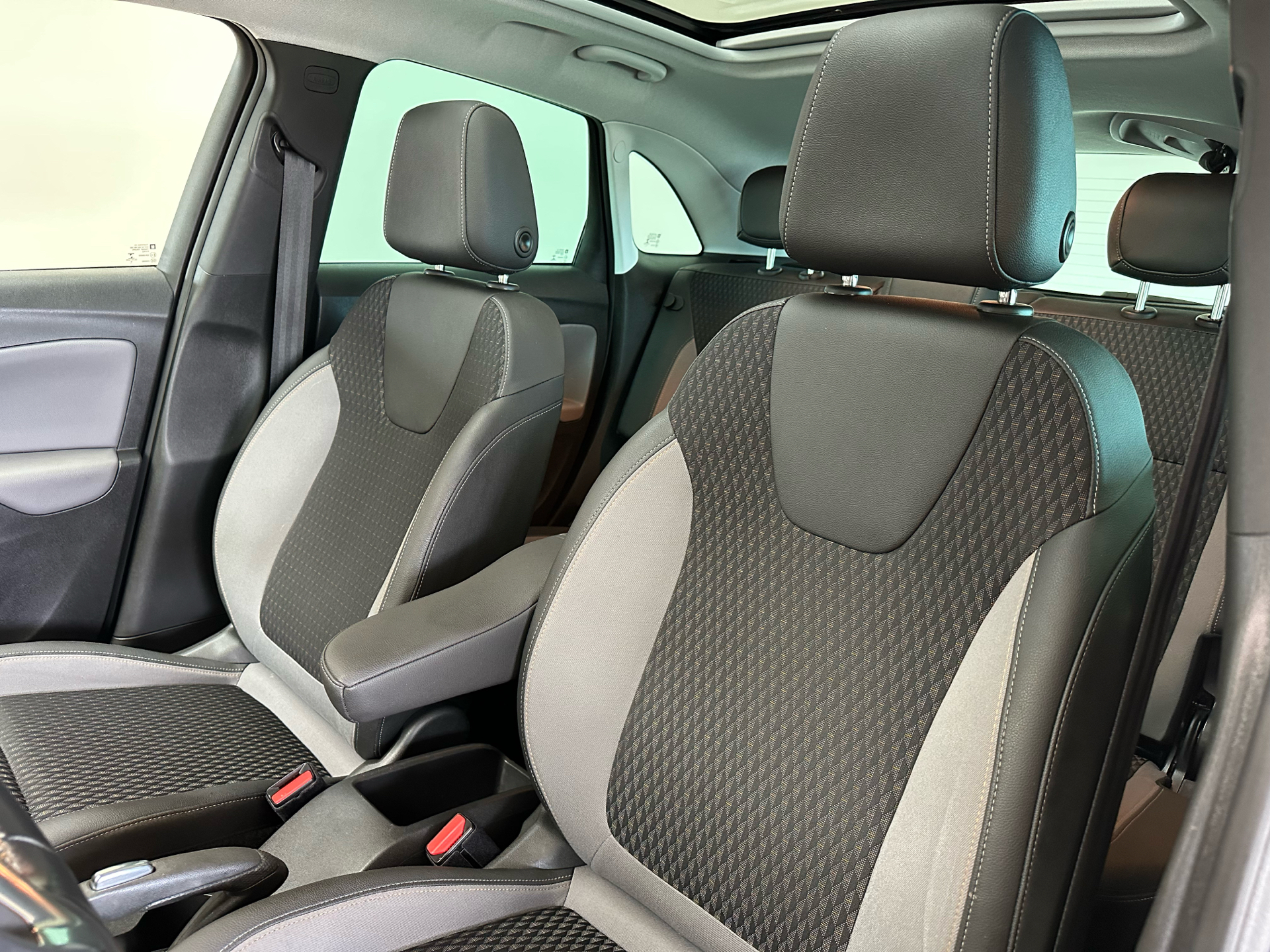 Billede af Opel Crossland X 1,2 T Exclusive Start/Stop 110HK 5d 6g Aut.