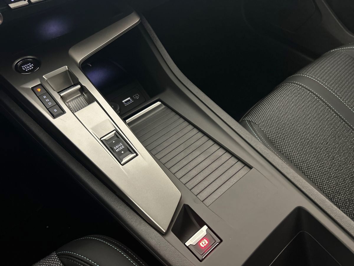 Billede af Peugeot e-308 EL Style 156HK Stc Aut.