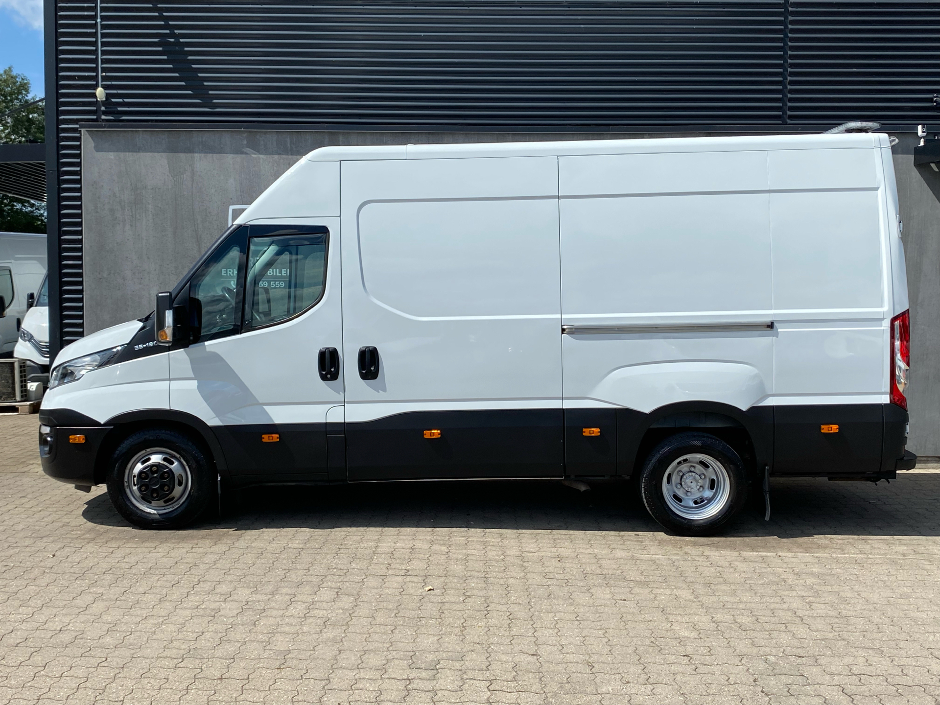 Billede af Iveco Daily 35C18 12m3 3,0 D 180HK Van 8g Aut.