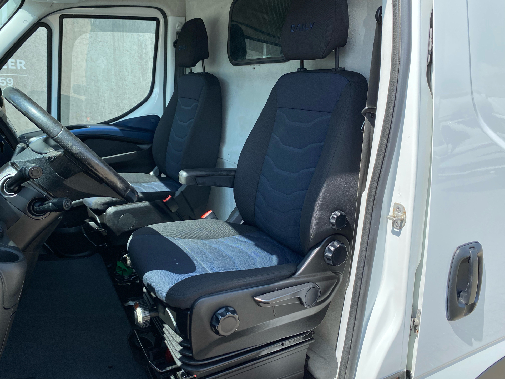 Billede af Iveco Daily 35C18 12m3 3,0 D 180HK Van 8g Aut.