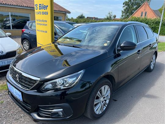 Peugeot 308 SW 1,2 PureTech Allure Sky 130HK Stc