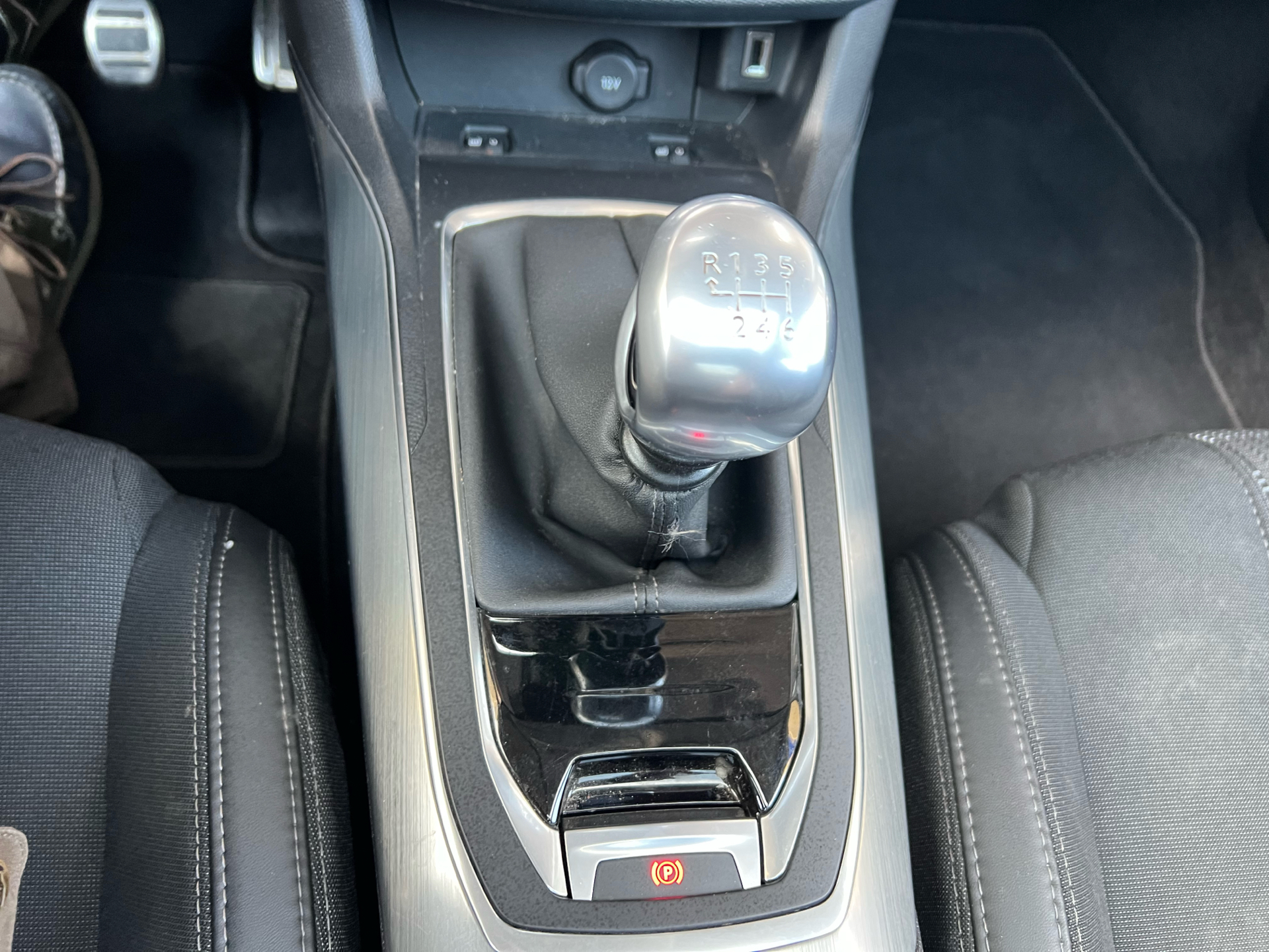 Billede af Peugeot 308 SW 1,2 PureTech Allure Sky 130HK Stc