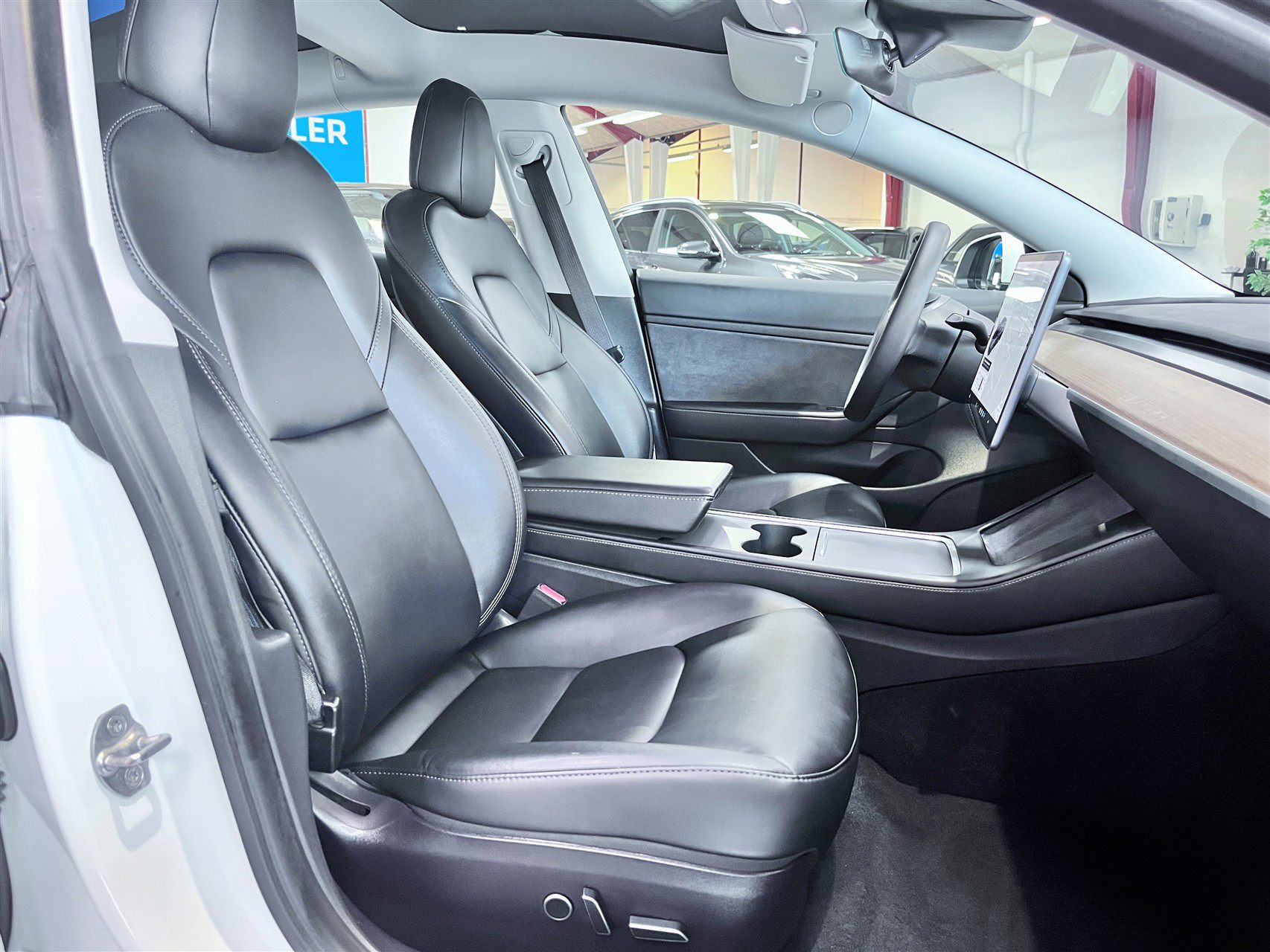 Billede af Tesla Model 3 EL Standard Range Plus 325HK Aut.