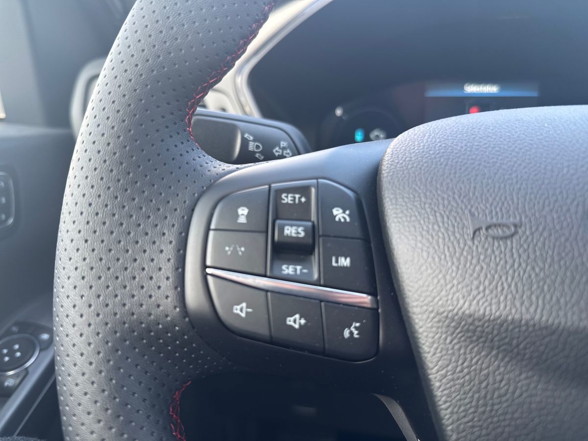 Billede af Ford Kuga 2,5 Plugin-hybrid ST-Line X CVT 243HK 5d Aut.