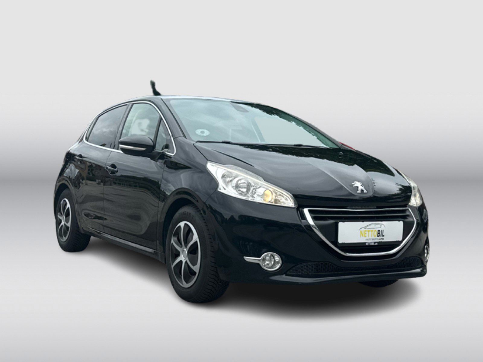 Billede af Peugeot 208 1,2 VTi Allure Sky 82HK 5d