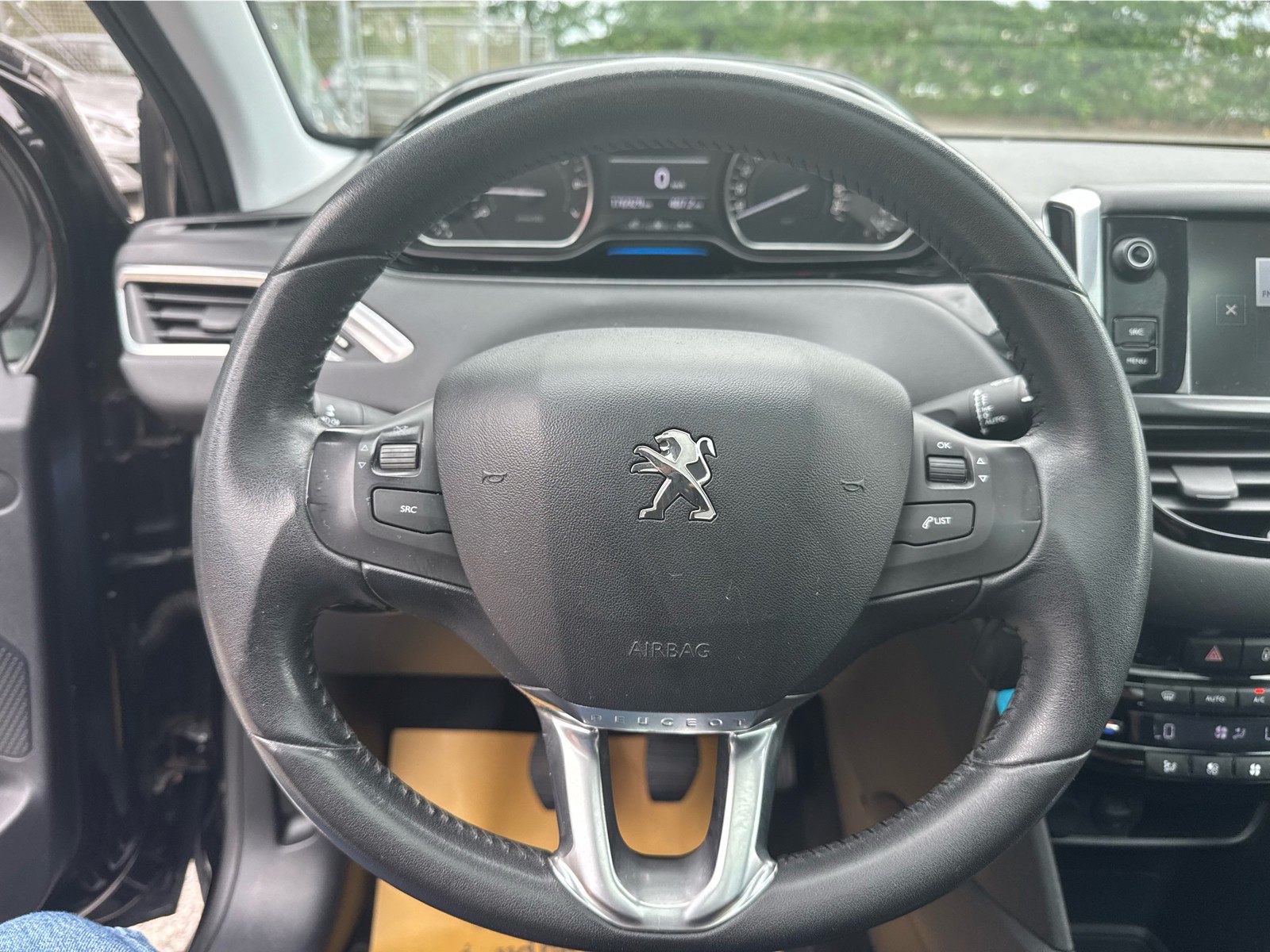 Billede af Peugeot 208 1,2 VTi Allure Sky 82HK 5d