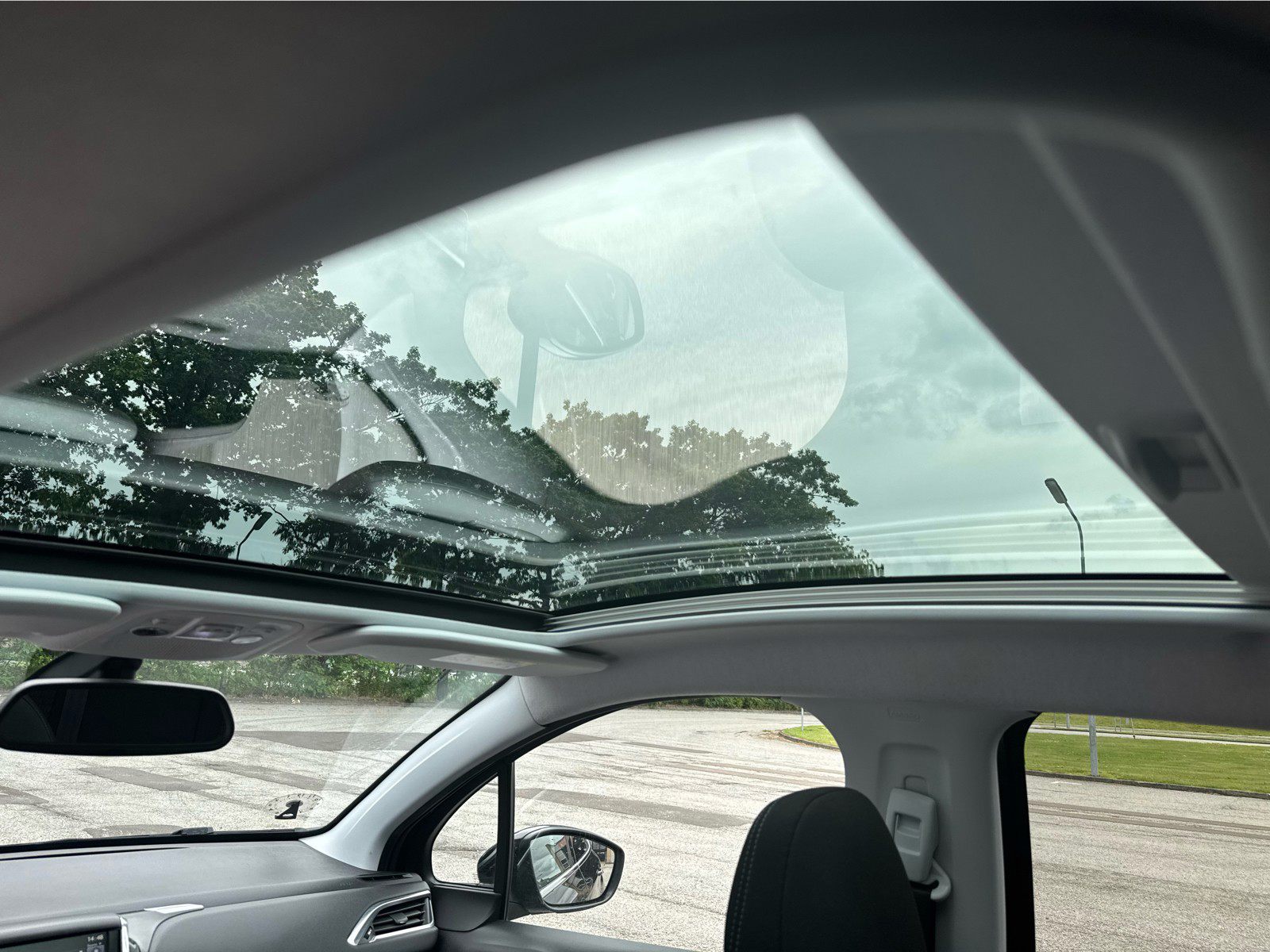 Billede af Peugeot 208 1,2 VTi Allure Sky 82HK 5d