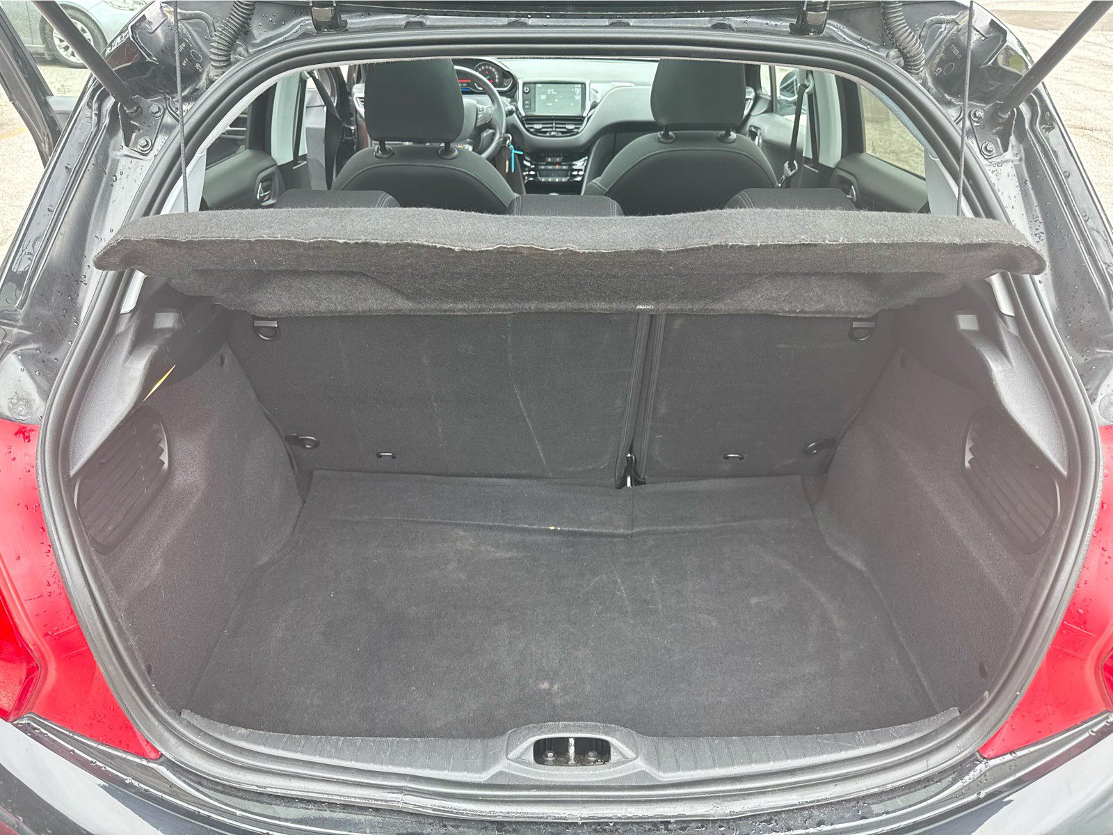 Billede af Peugeot 208 1,2 VTi Allure Sky 82HK 5d