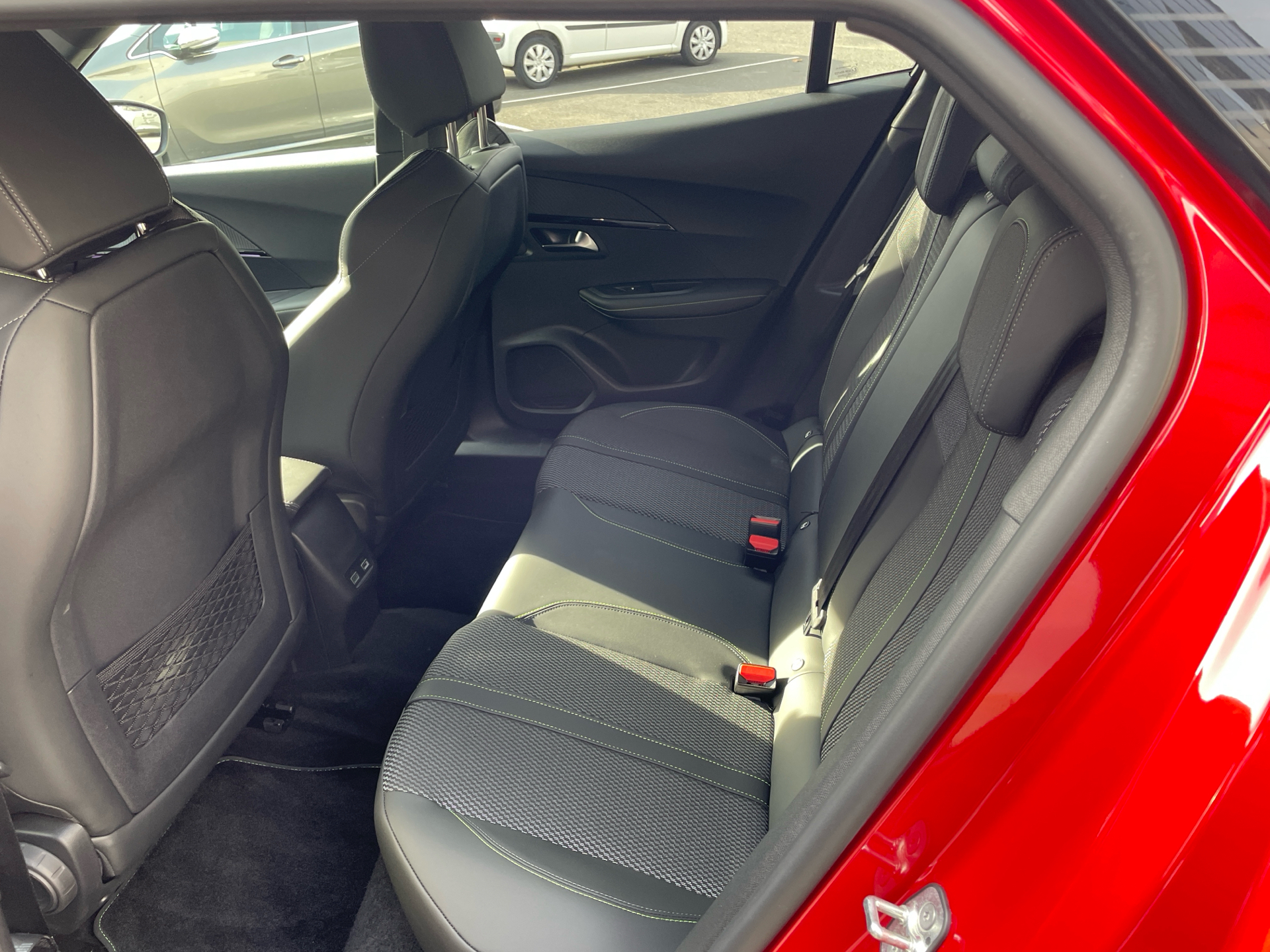Billede af Peugeot e-2008 EL GT 156HK 5d Aut.