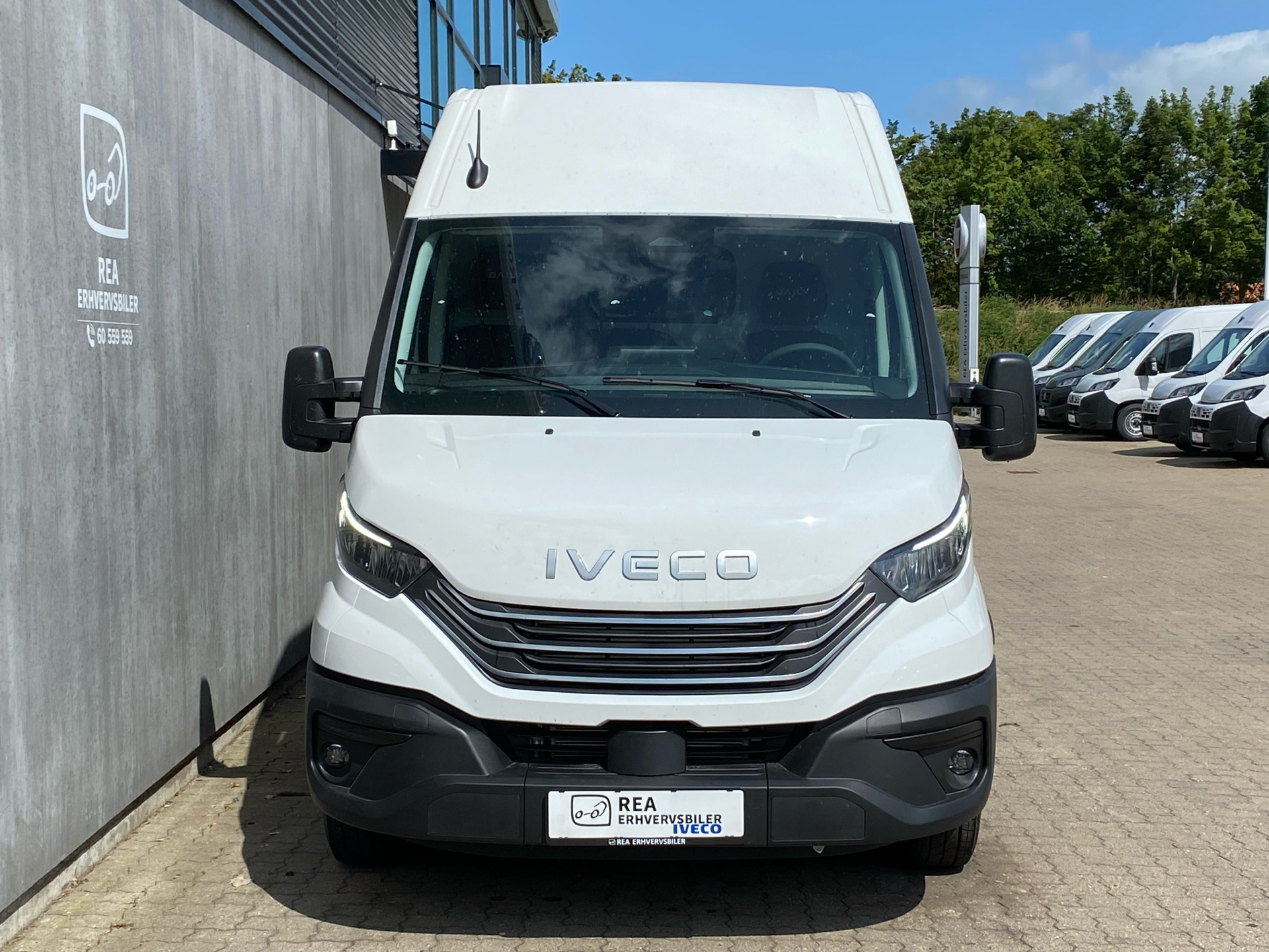 Billede af Iveco Daily 35S18 12m3 3,0 D 180HK Van 8g Aut.