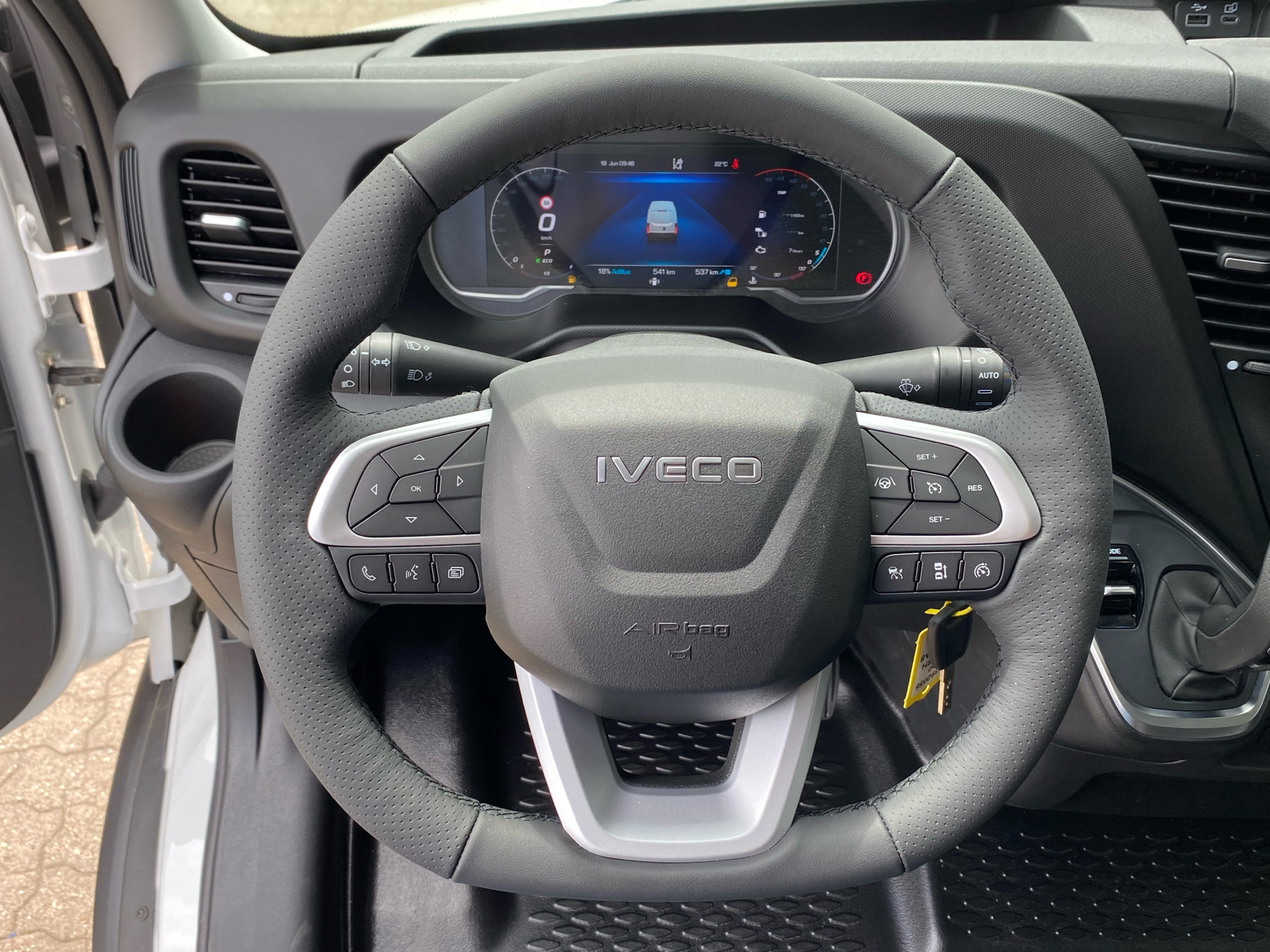 Billede af Iveco Daily 35S18 12m3 3,0 D 180HK Van 8g Aut.