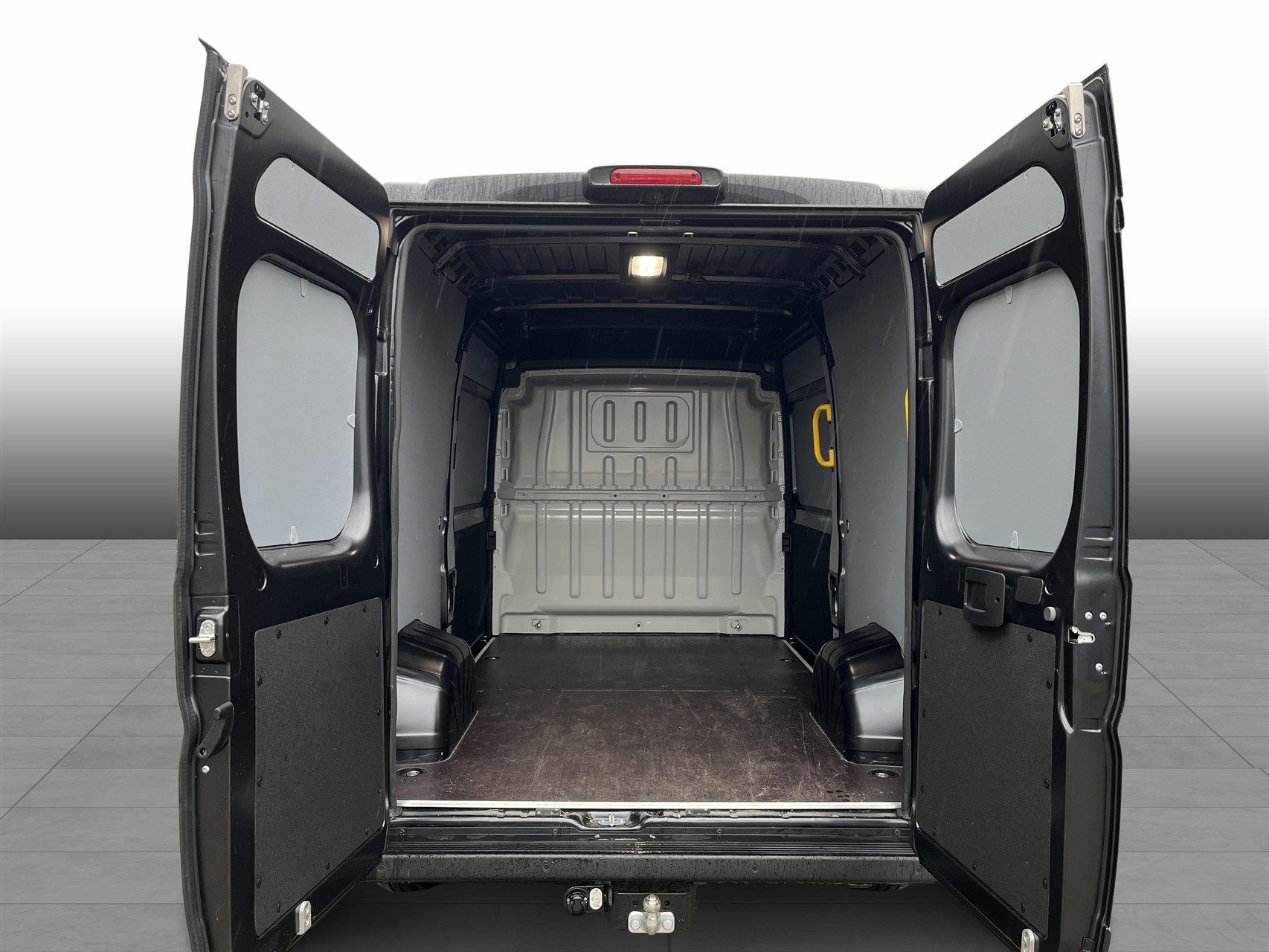 Billede af Toyota Proace Max Medium 2,2 D Comfort Master To skydedør m. højt tag 140HK Van 8g Aut.