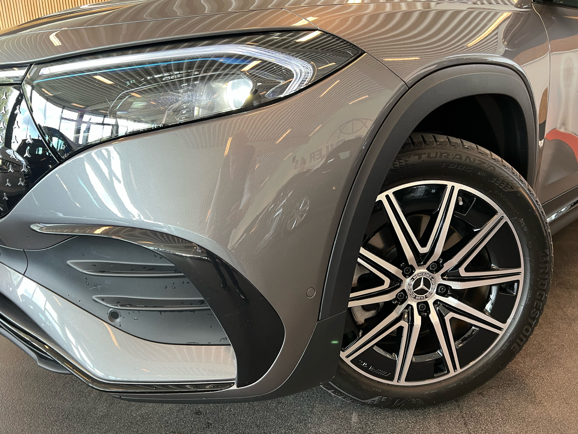 Billede af Mercedes-Benz EQB 250+ EL AMG Premium 190HK 5d Aut.