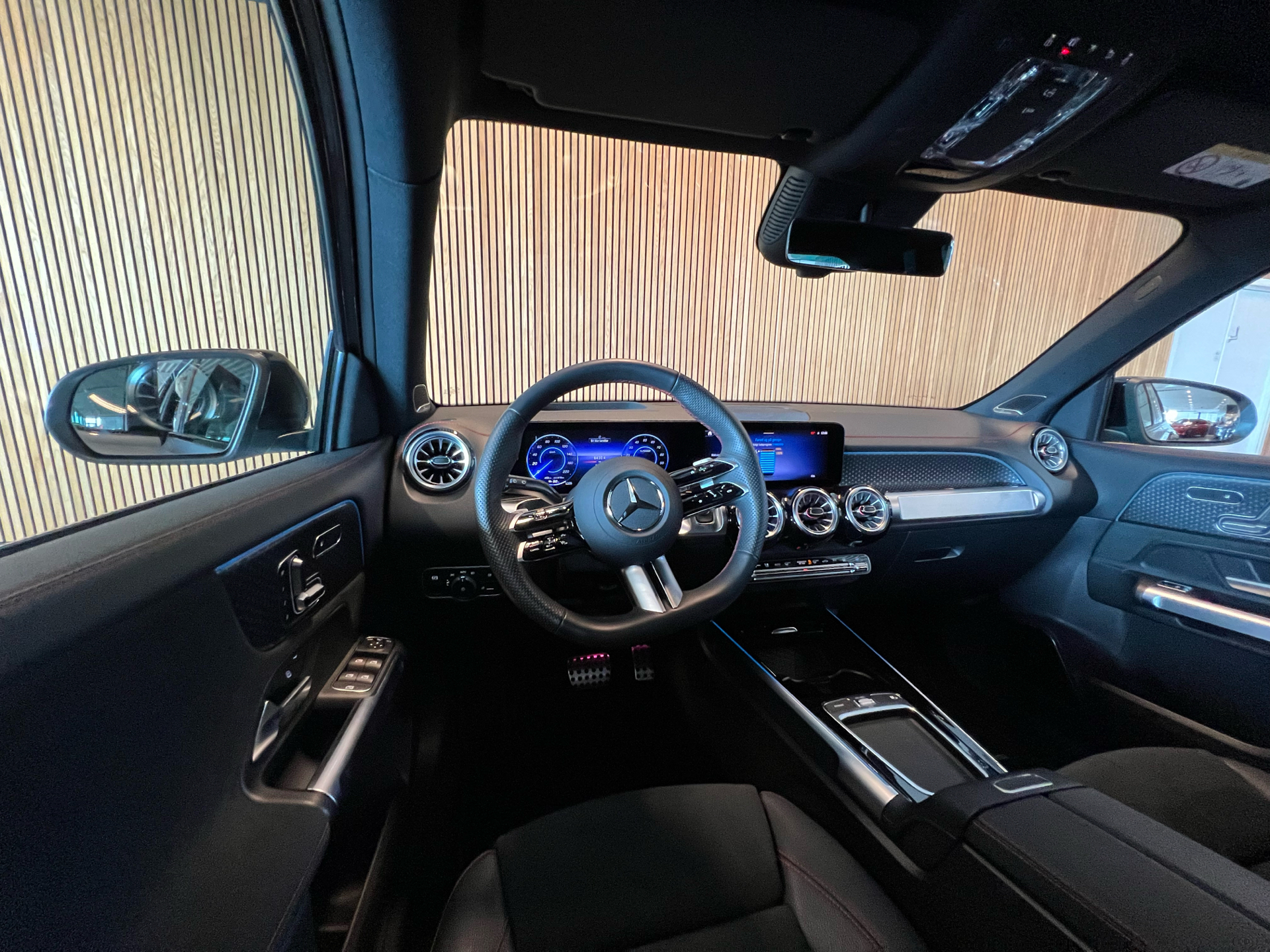 Billede af Mercedes-Benz EQB 250+ EL AMG Premium 190HK 5d Aut.