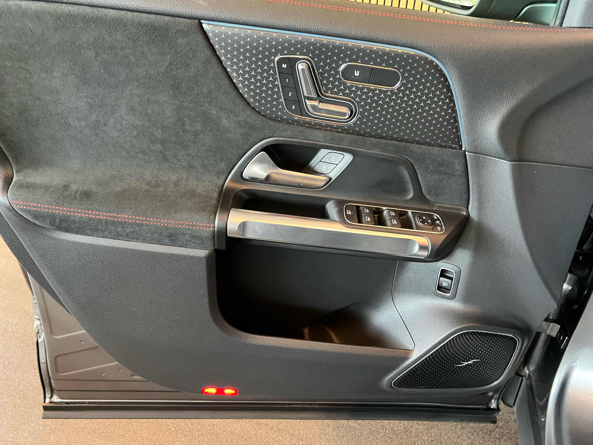 Billede af Mercedes-Benz EQB 250+ EL AMG Premium 190HK 5d Aut.