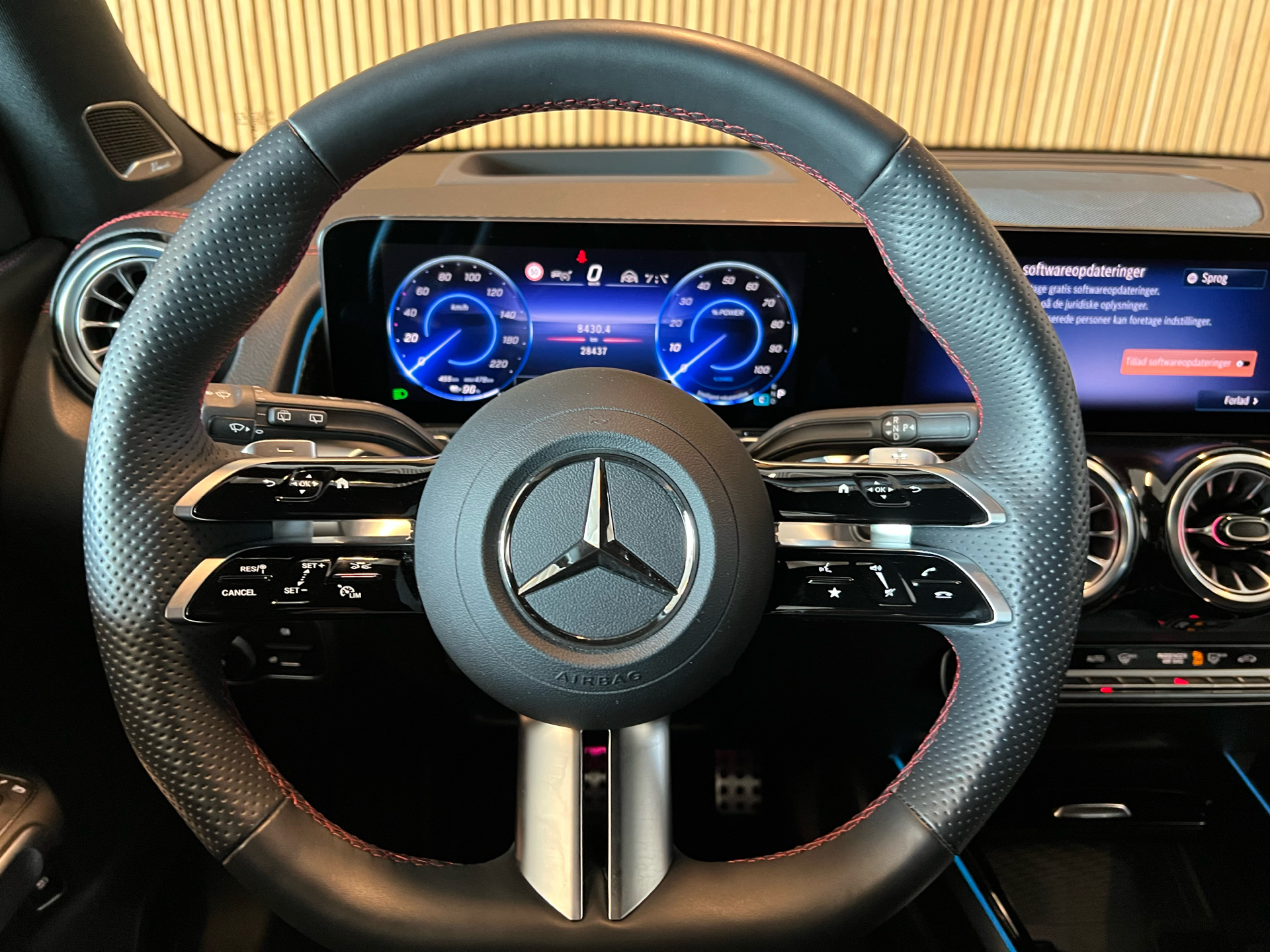 Billede af Mercedes-Benz EQB 250+ EL AMG Premium 190HK 5d Aut.