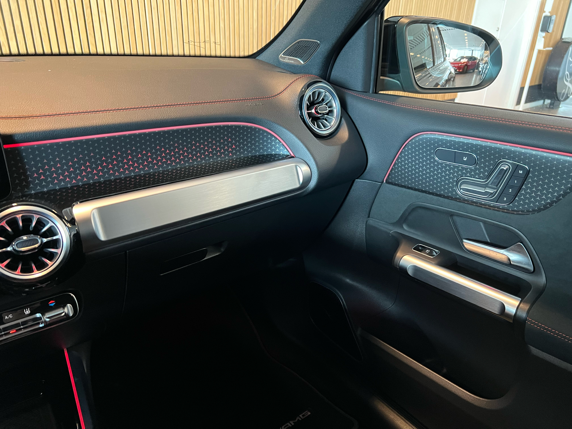Billede af Mercedes-Benz EQB 250+ EL AMG Premium 190HK 5d Aut.