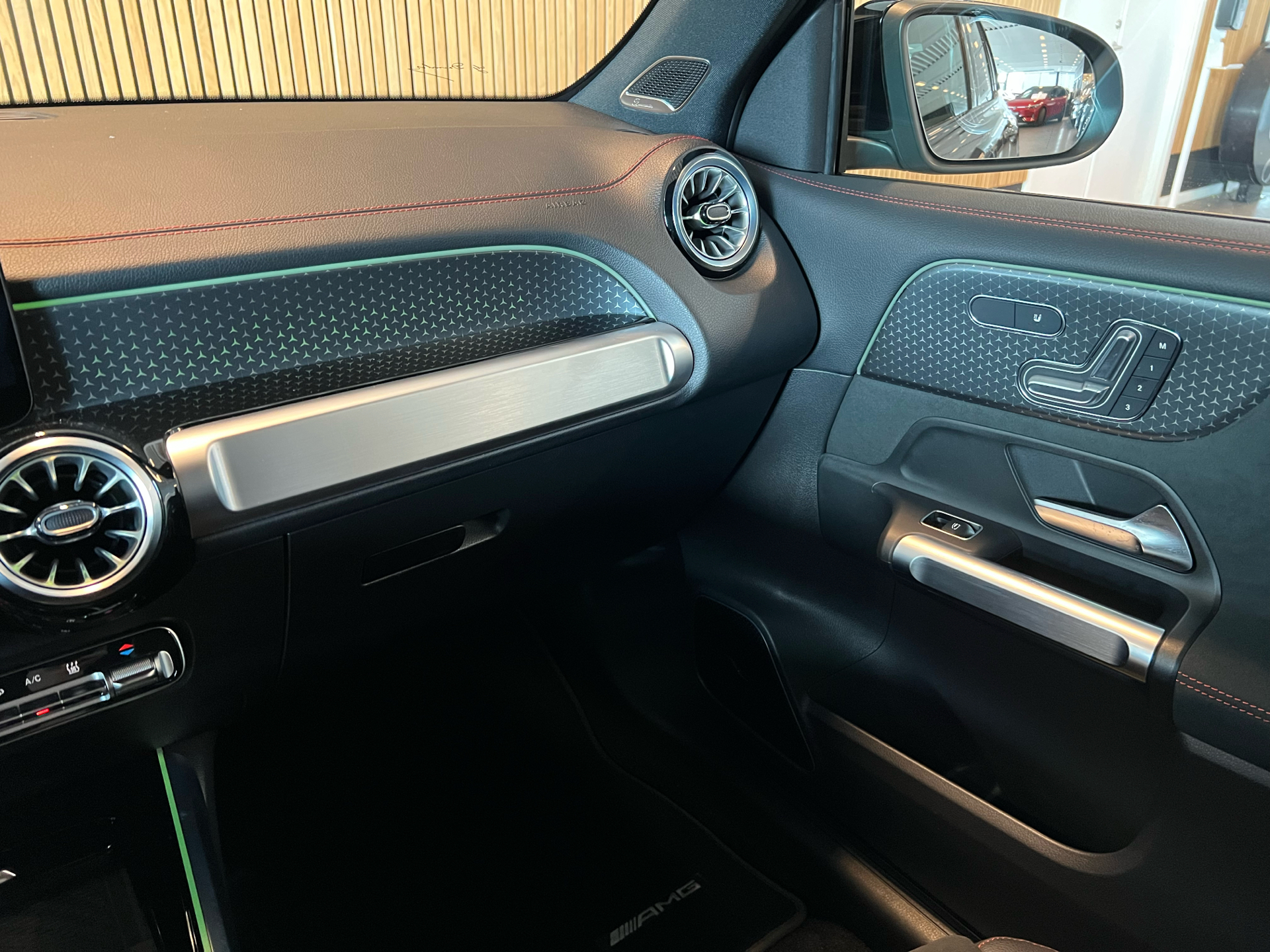 Billede af Mercedes-Benz EQB 250+ EL AMG Premium 190HK 5d Aut.