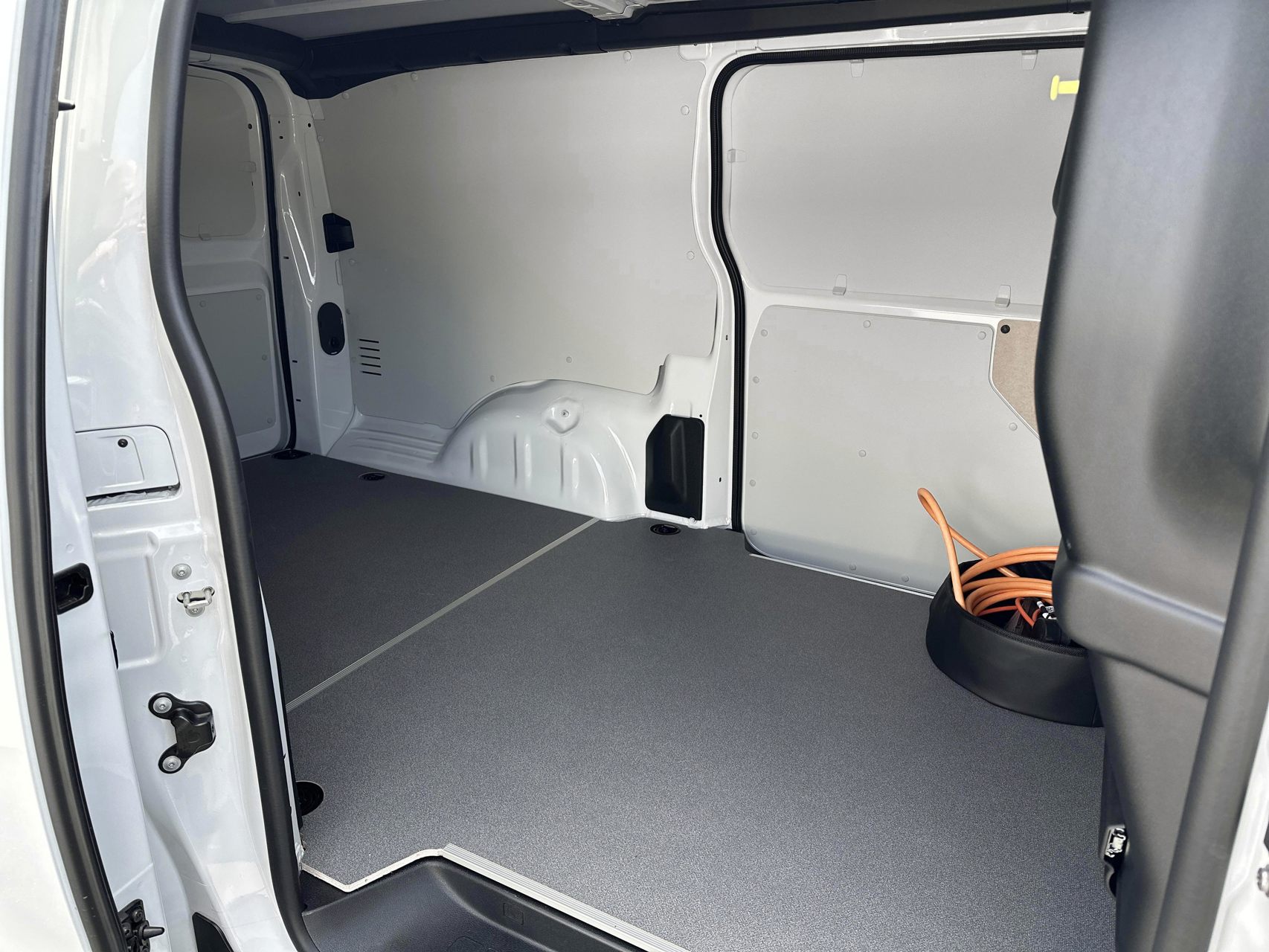 Billede af Toyota Proace Electric Long EL Comfort Master+ m/ 2 Skydedøre 136HK Van Aut.
