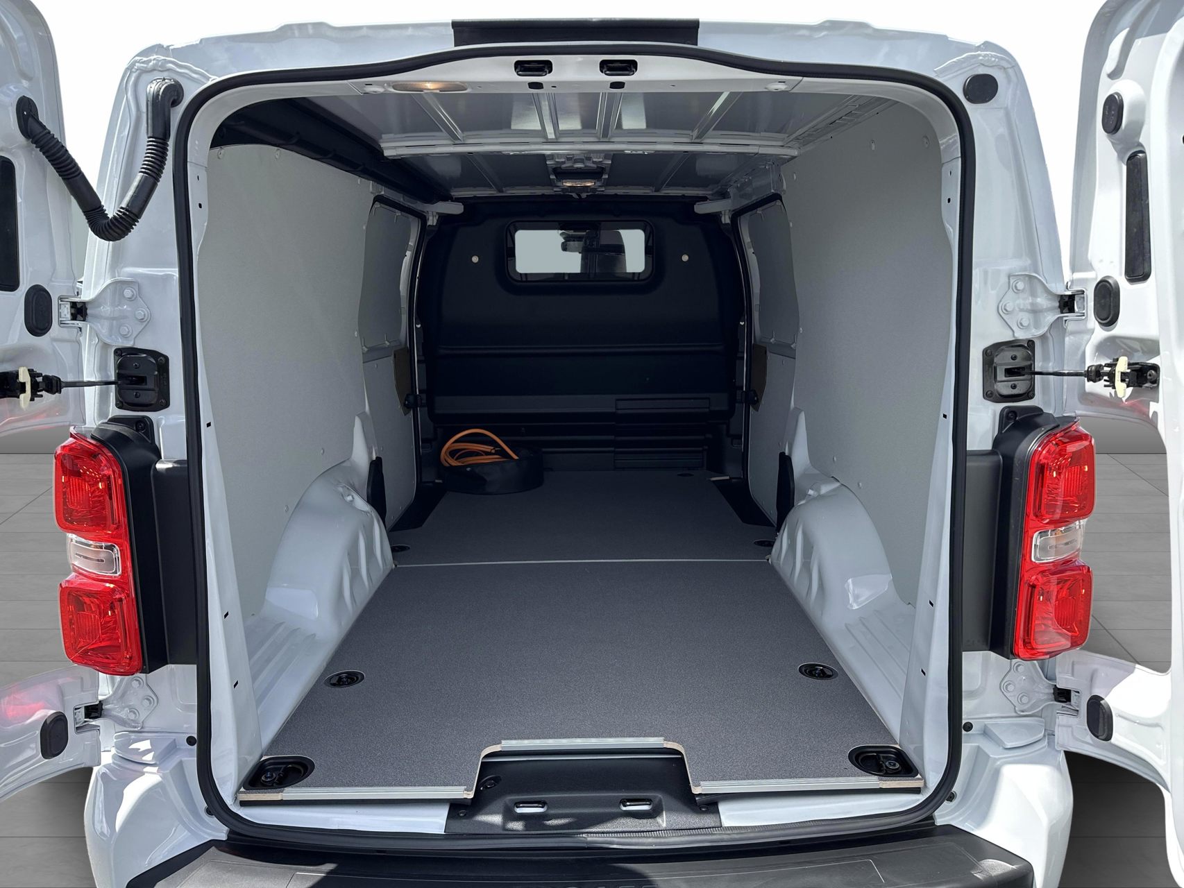 Billede af Toyota Proace Electric Long EL Comfort Master+ m/ 2 Skydedøre 136HK Van Aut.