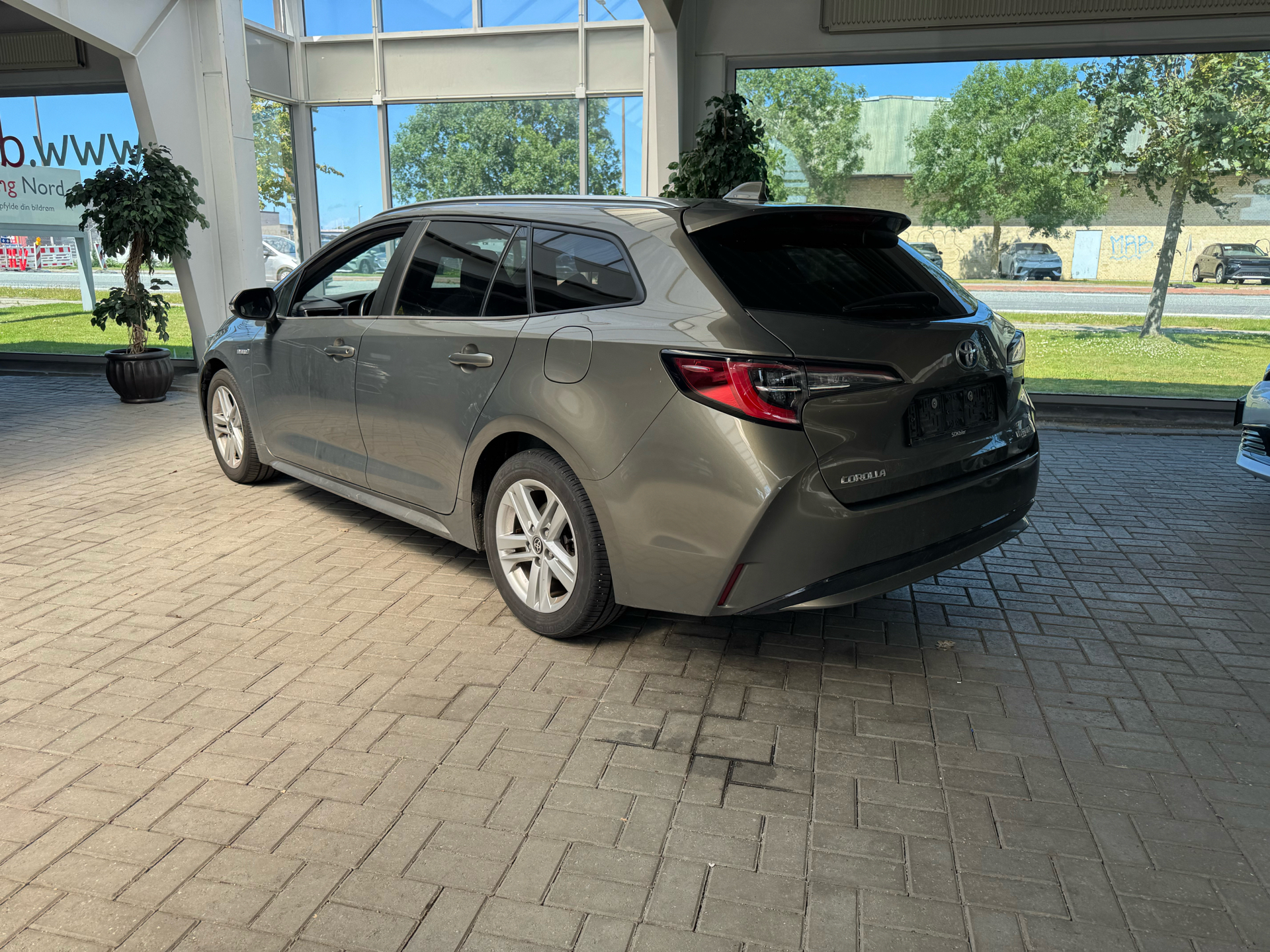Billede af Toyota Corolla Touring Sports 1,8 Hybrid H3 E-CVT 122HK Stc Trinl. Gear
