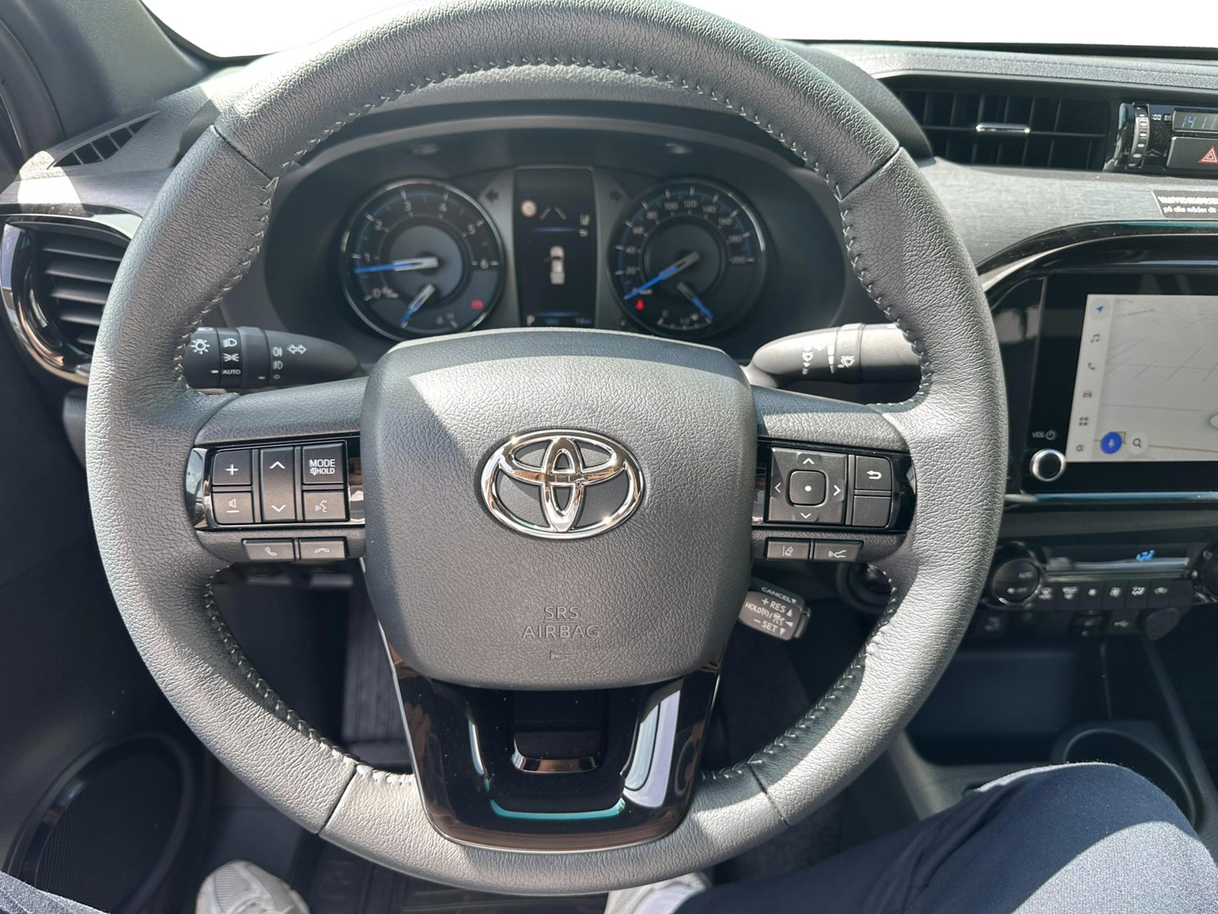 Billede af Toyota HiLux 2.8 diesel MHEV 204hk Double Cab AWD aut. gear T4 Invincible