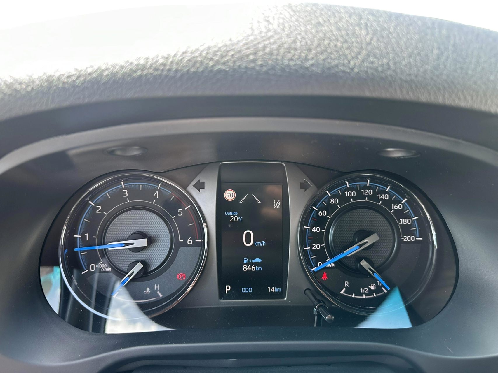 Billede af Toyota HiLux 2.8 diesel MHEV 204hk Double Cab AWD aut. gear T4 Invincible