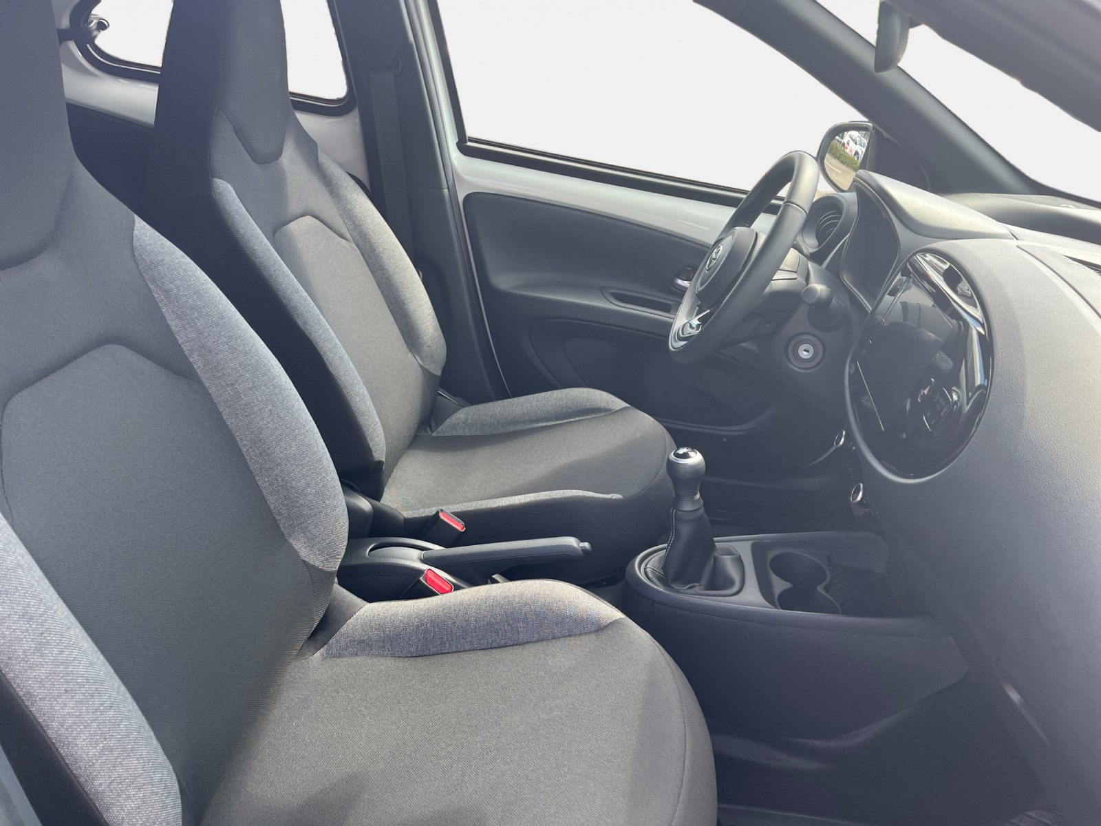 Billede af Toyota Aygo X 1,0 VVT-I Active 72HK 5d