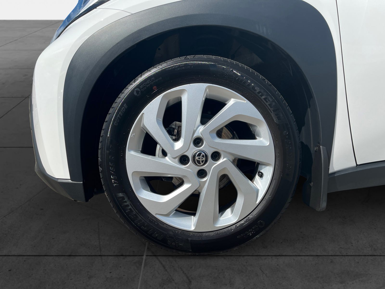 Billede af Toyota Aygo X 1,0 VVT-I Active 72HK 5d