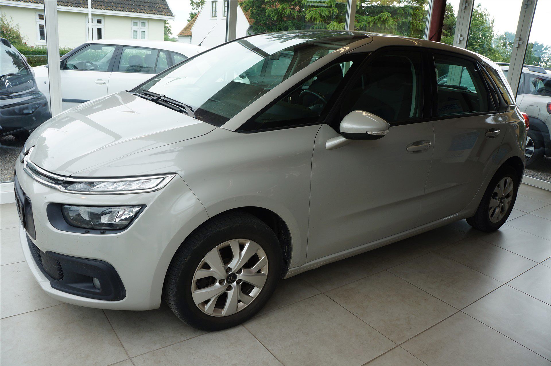 Billede af Citroën C4 SpaceTourer 1,5 Blue HDi Platinum EAT8 130HK 8g Aut.