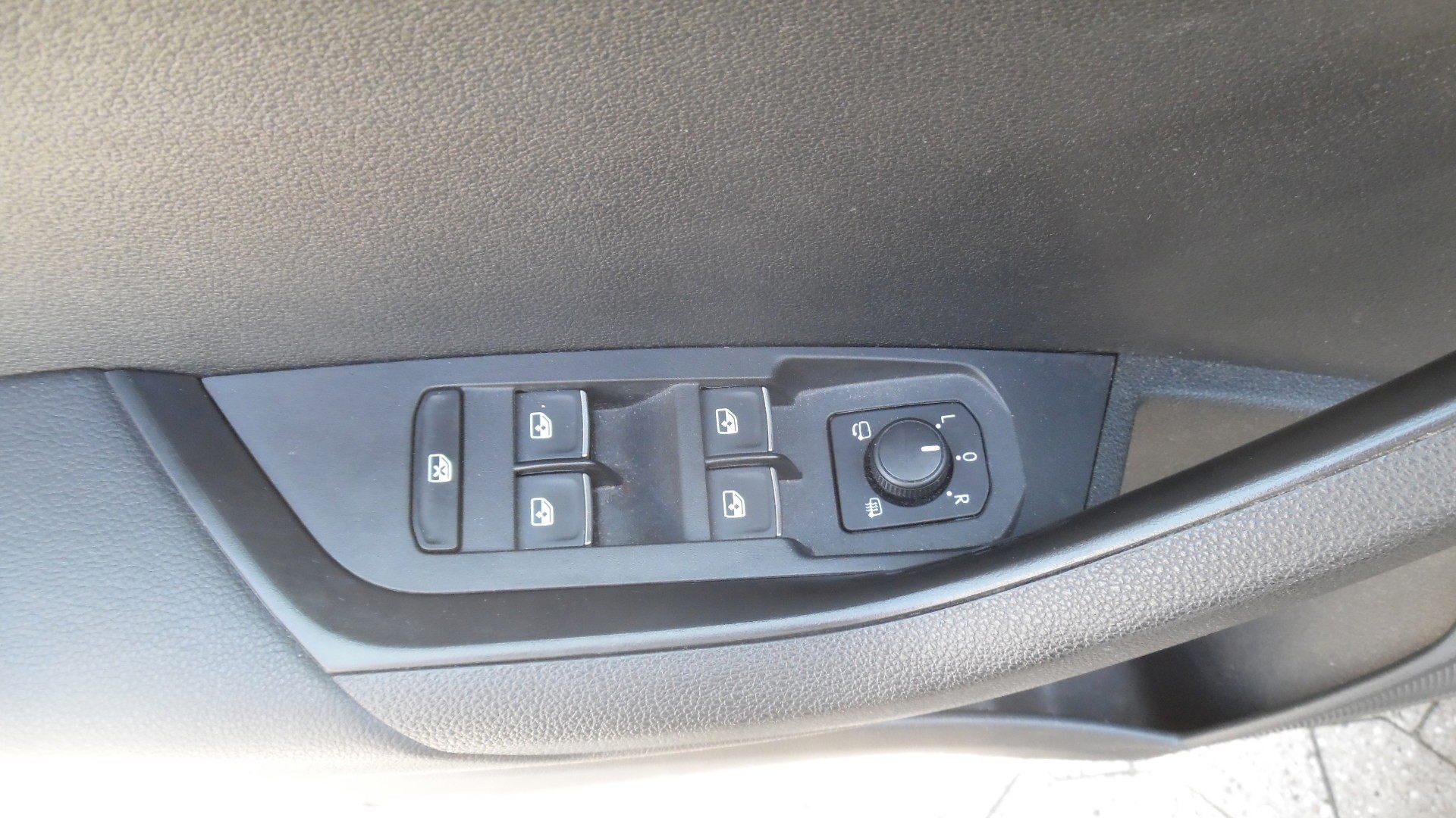 Billede af Skoda Karoq 1,5 TSI ACT Style DSG 150HK 5d 7g Aut.