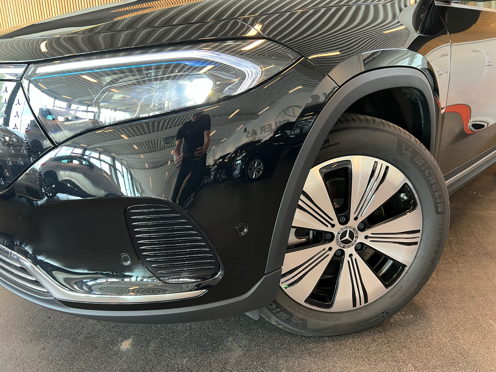 Billede af Mercedes-Benz EQA 300 EL Progressive 4Matic 228HK 5d Aut.