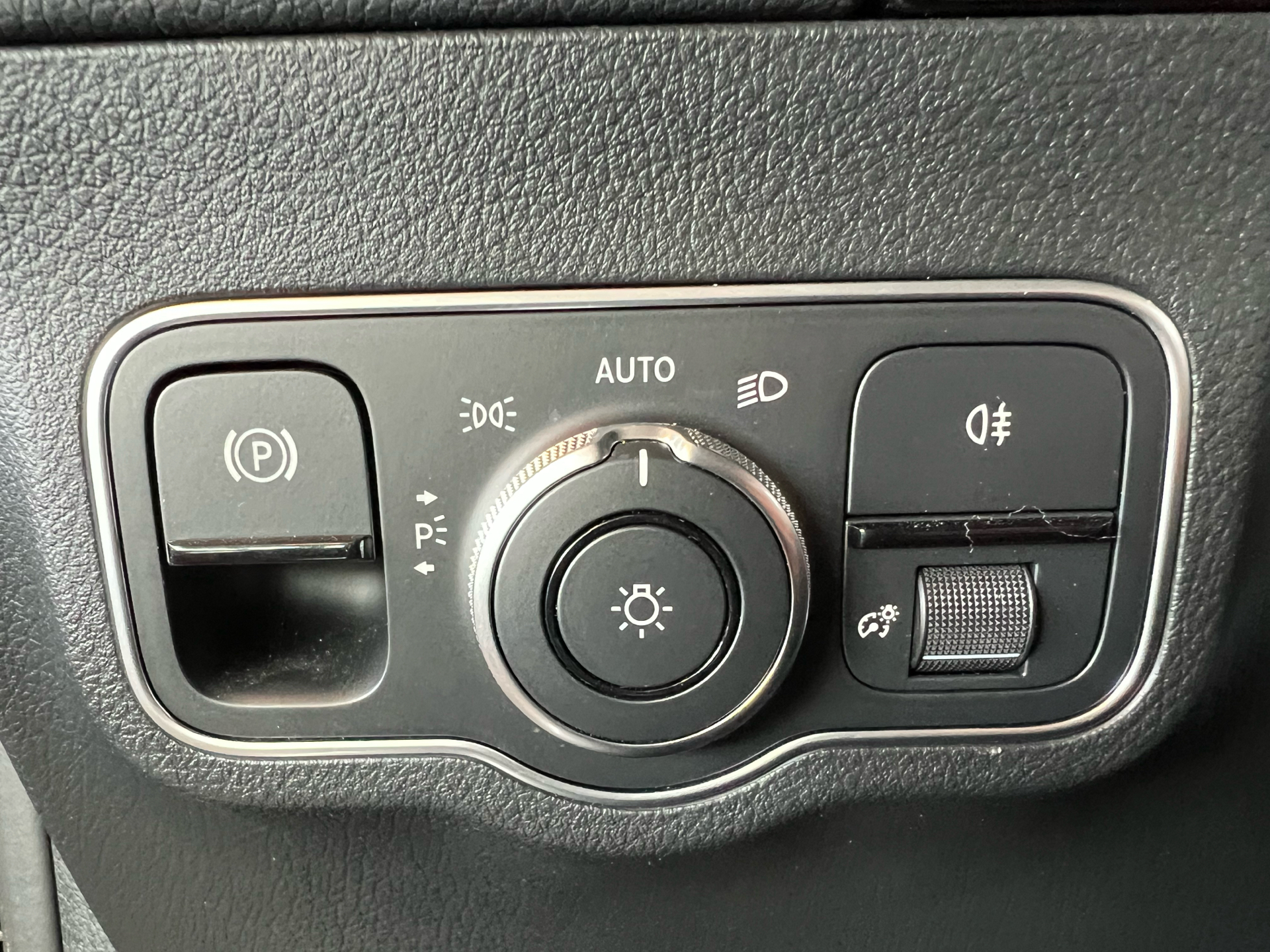Billede af Mercedes-Benz EQA 300 EL Progressive 4Matic 228HK 5d Aut.