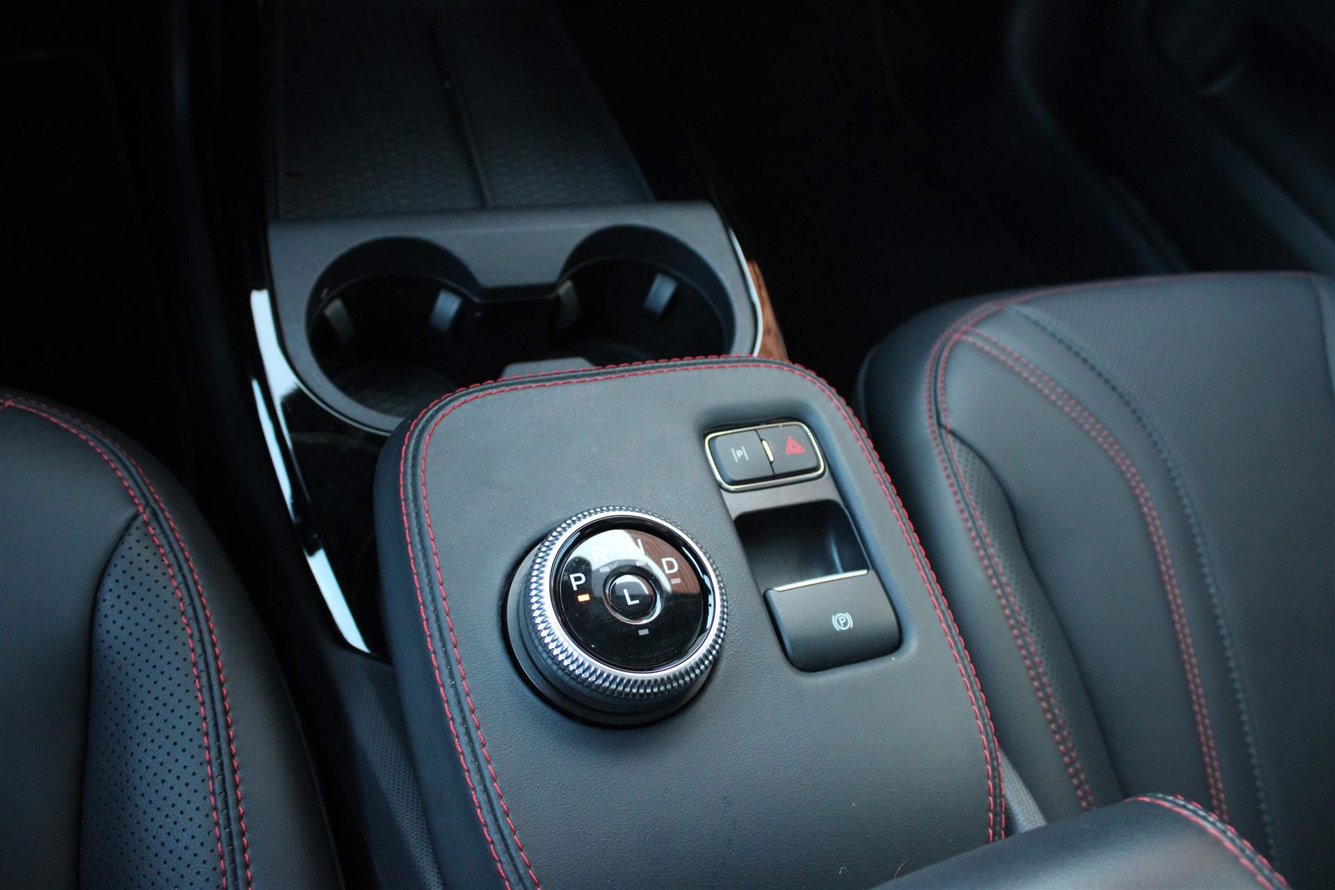 Billede af Ford Mustang Mach-E EL UR Premium AWD 351HK 5d Aut.