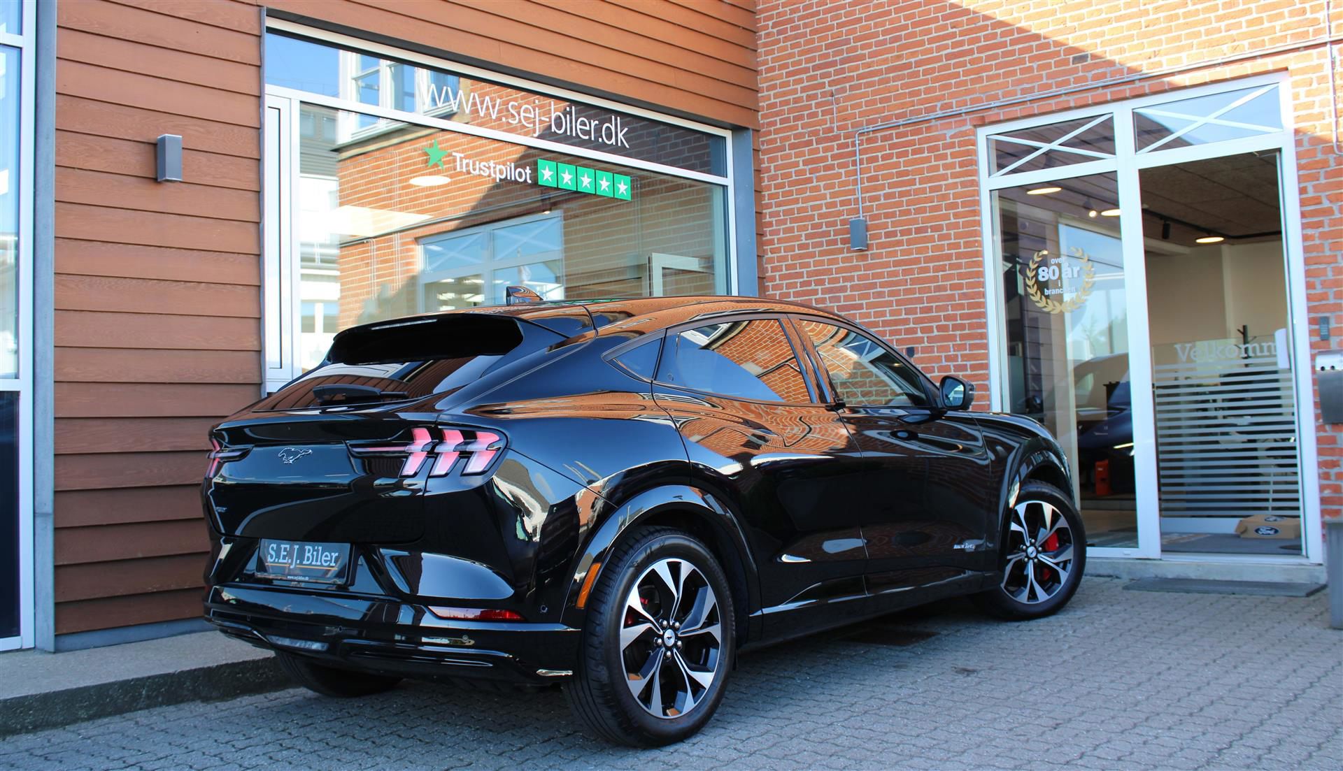 Billede af Ford Mustang Mach-E EL SR Premium AWD 269HK 5d Aut.