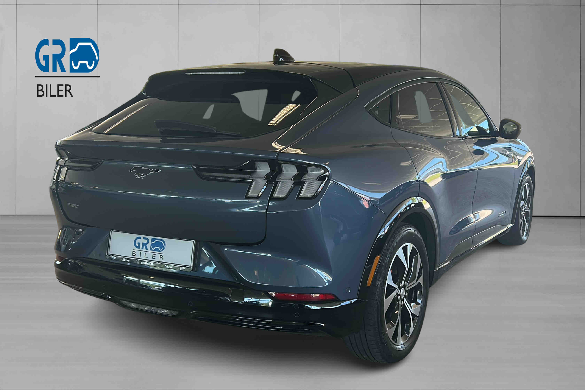 Billede af Ford Mustang Mach-E EL UR AWD 351HK 5d Trinl. Gear